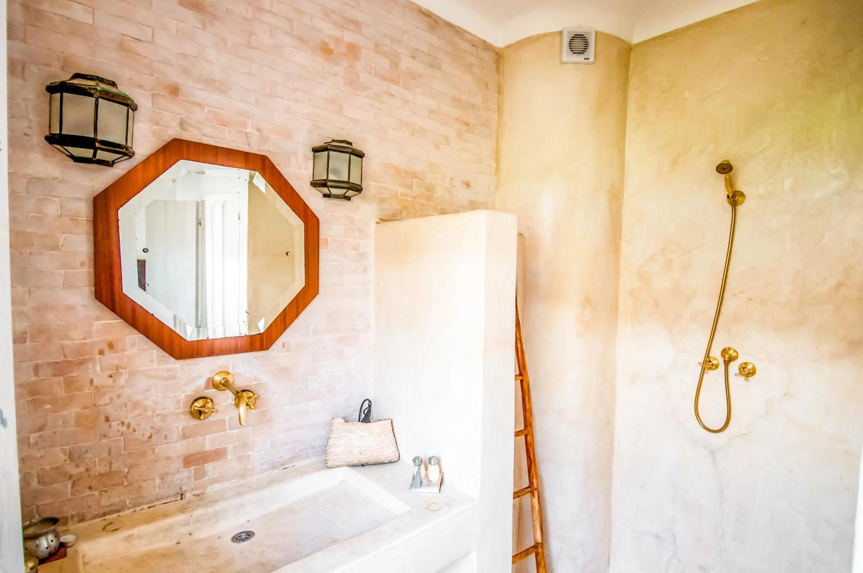 Bathroom in Riad Villa Almeria Hotel & Spa