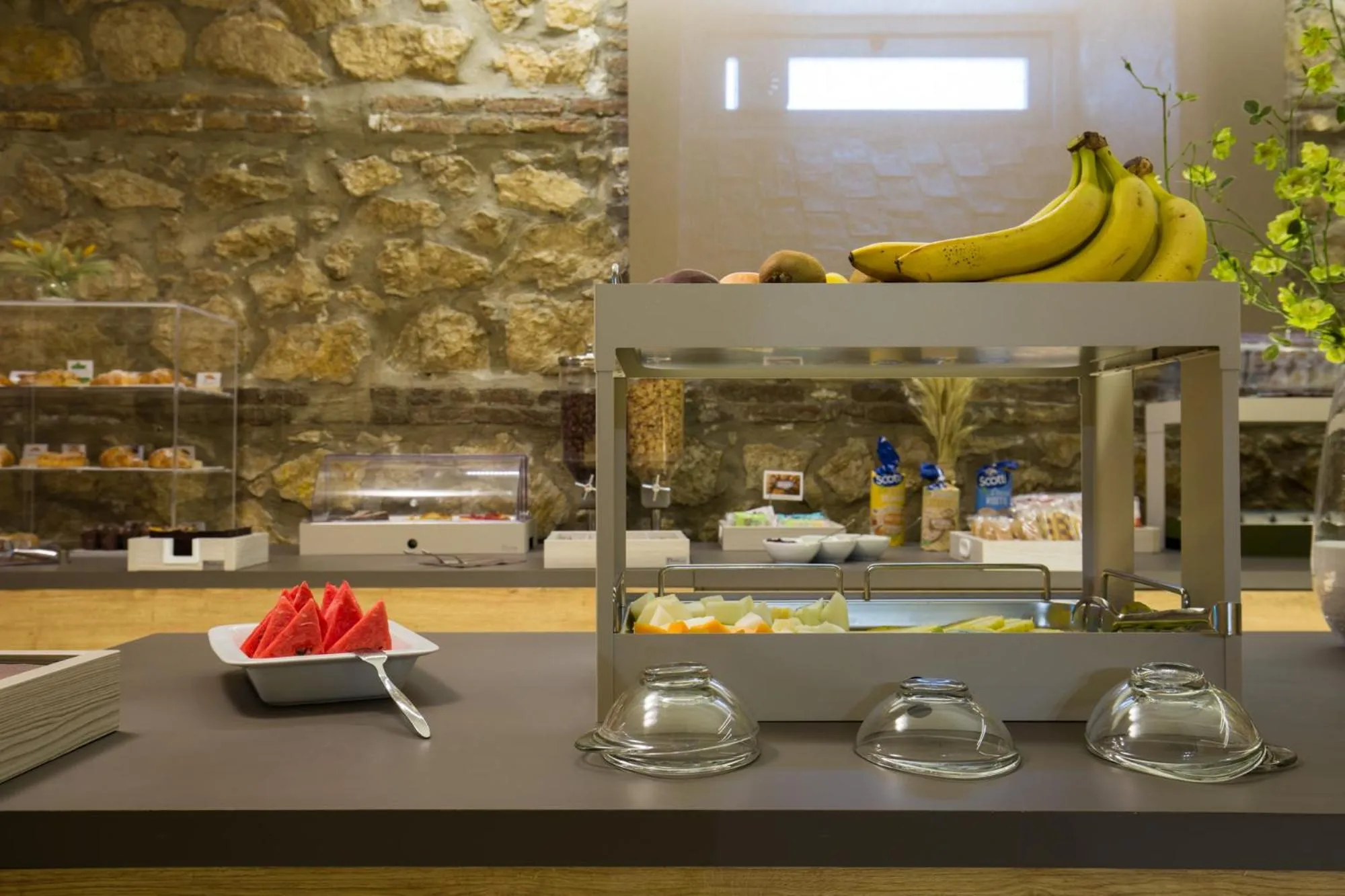 Breakfast in Plana Hotel