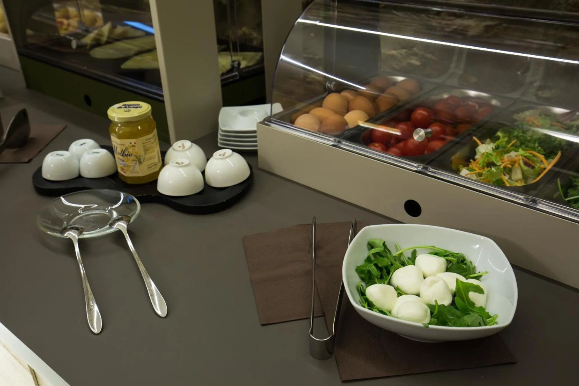 Food and drinks in Plana Hotel