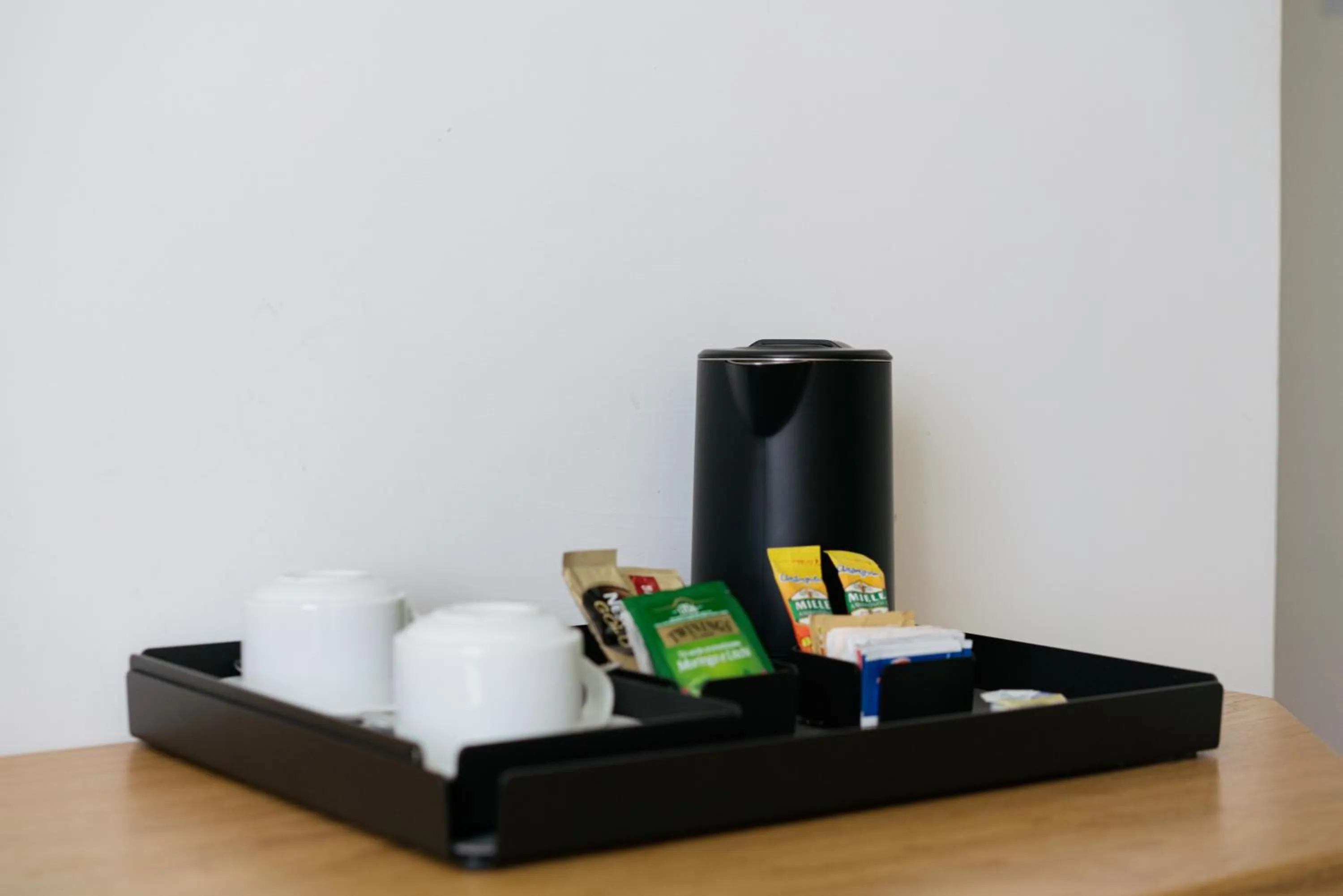 Coffee/tea facilities in Plana Hotel