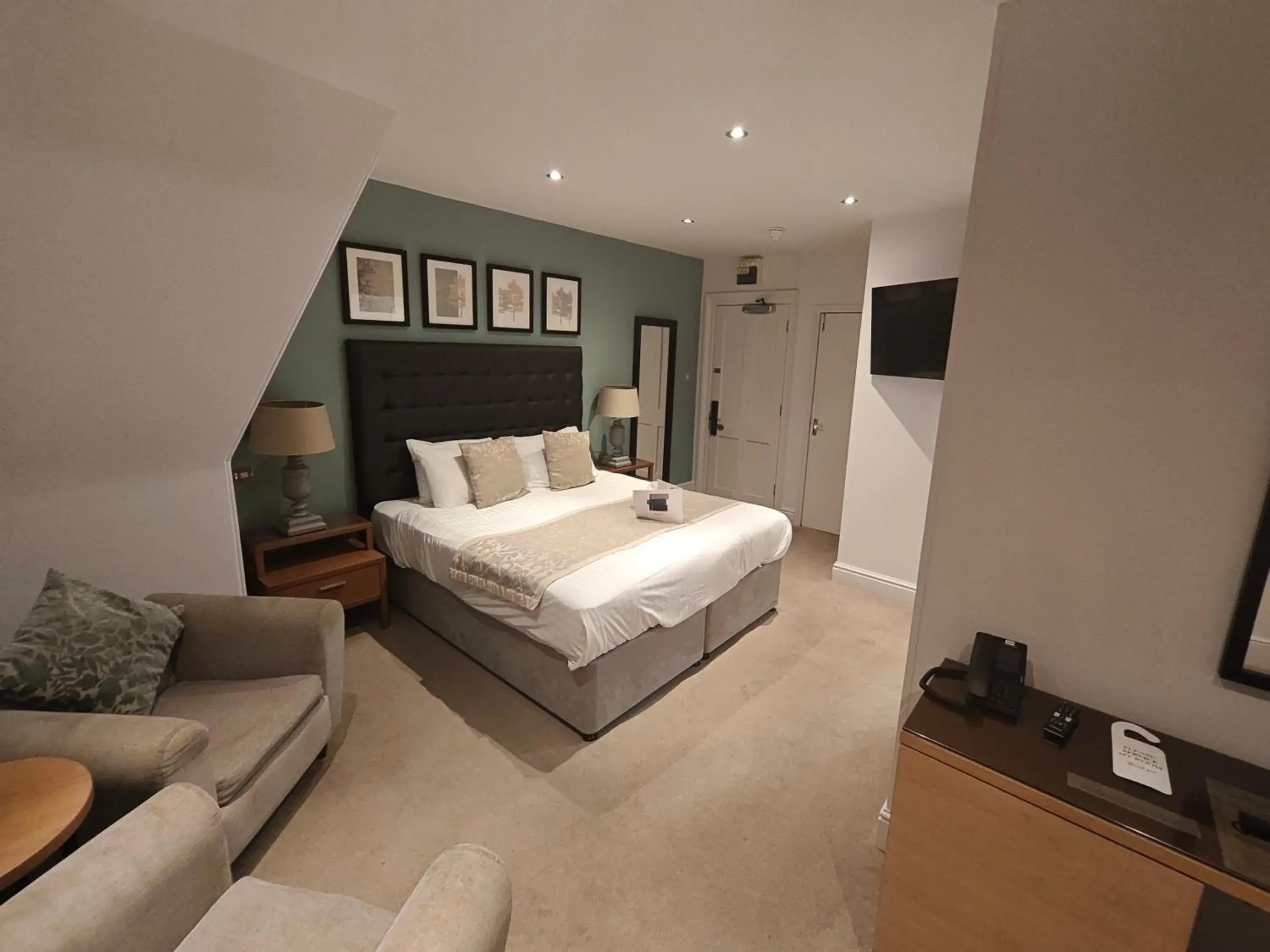 Bedroom, Bed in Trenython Manor Resort Bedroom, Bed in Trenython Manor Resort