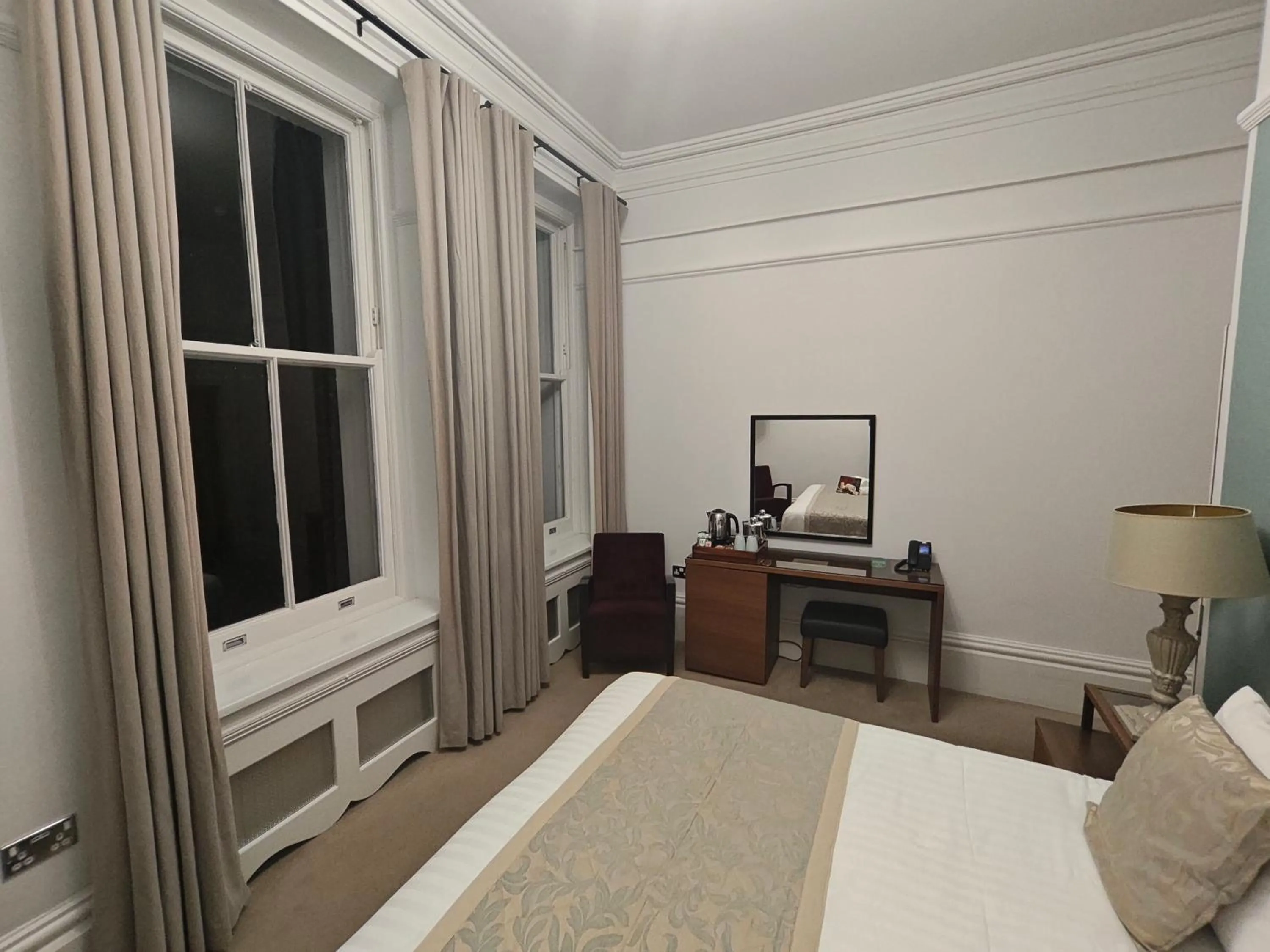 Bedroom, Bed in Trenython Manor Resort