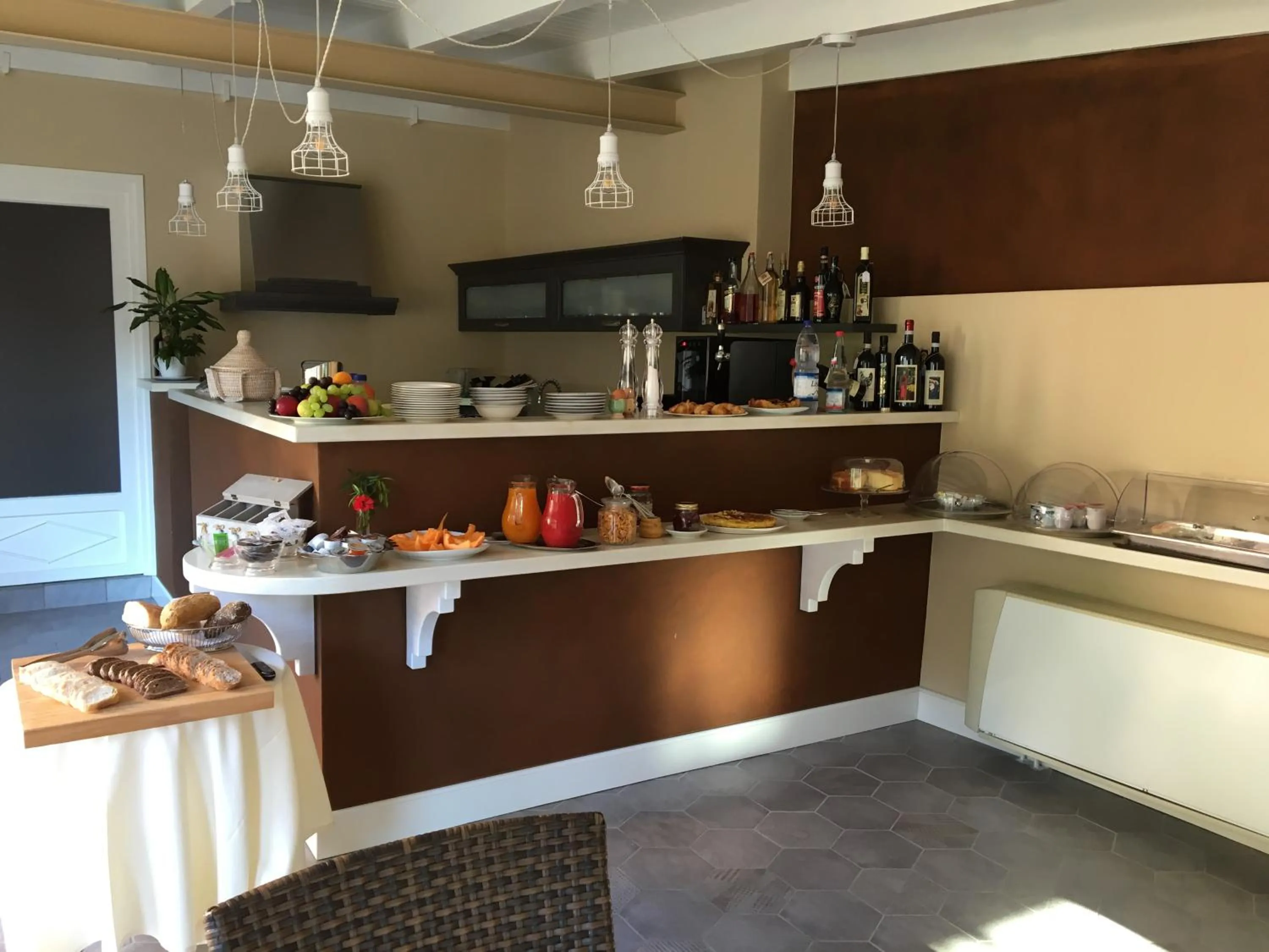 Food and drinks in B&B Villa Dei Pini