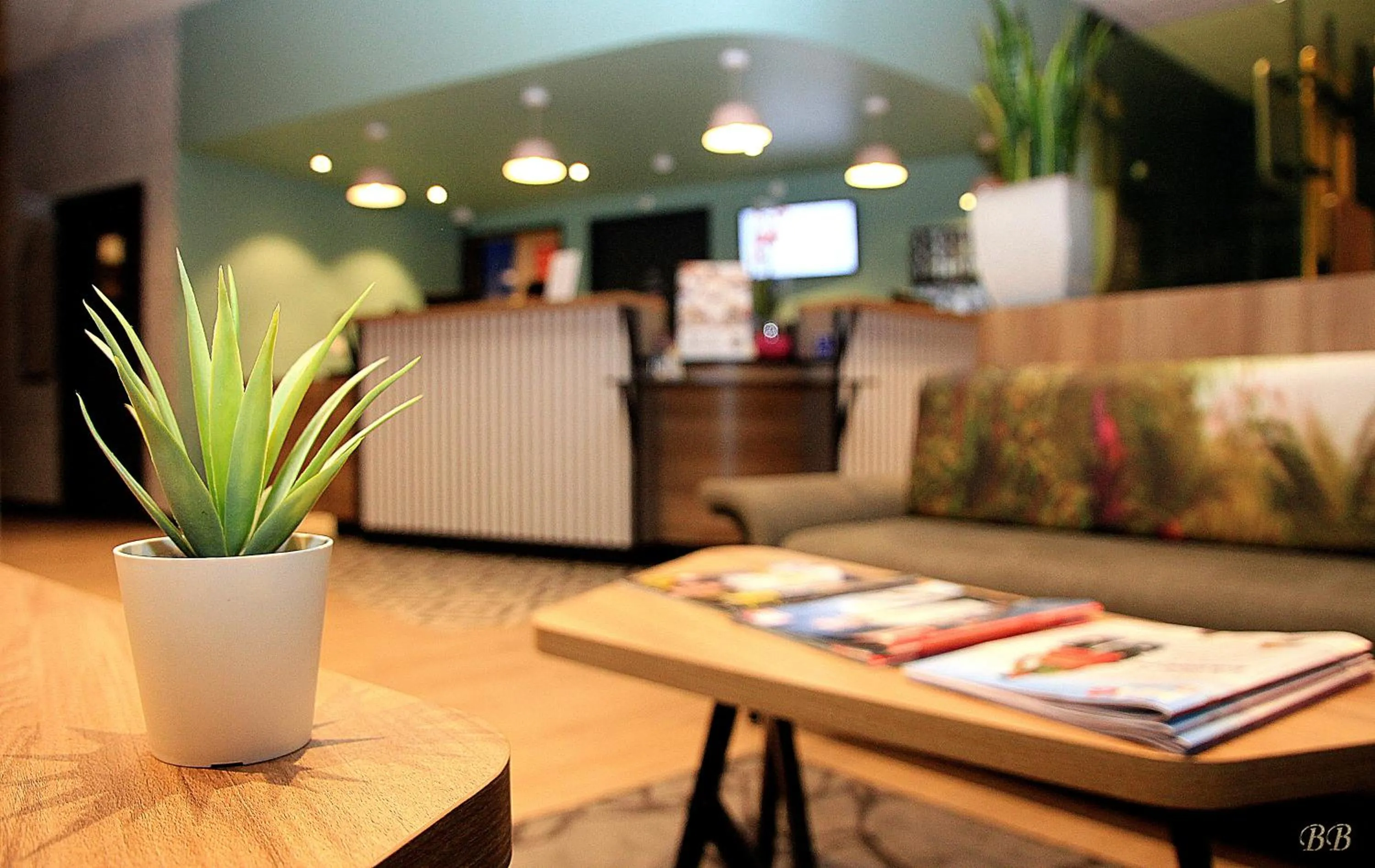 Communal lounge/ TV room in B&B HOTEL Bordeaux Centre Gare Saint-Jean