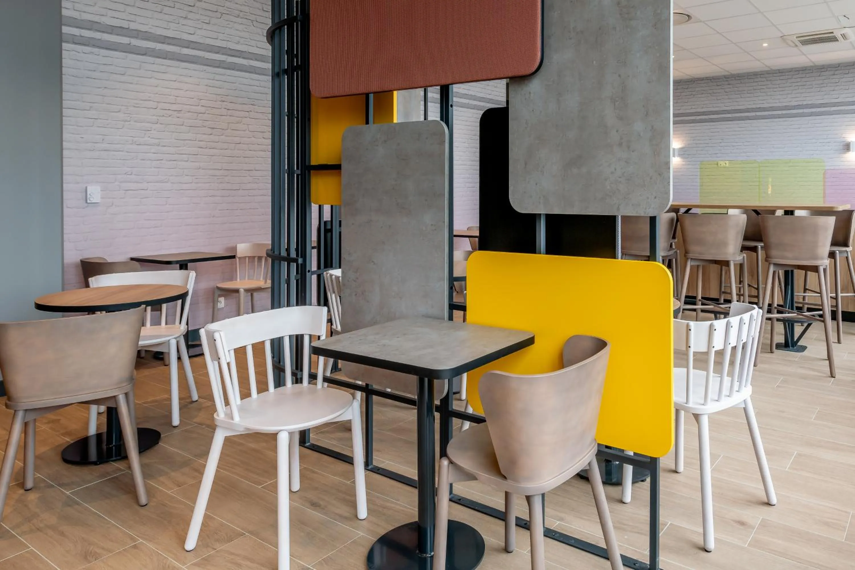 Buffet breakfast in B&B HOTEL Bordeaux Centre Gare Saint-Jean