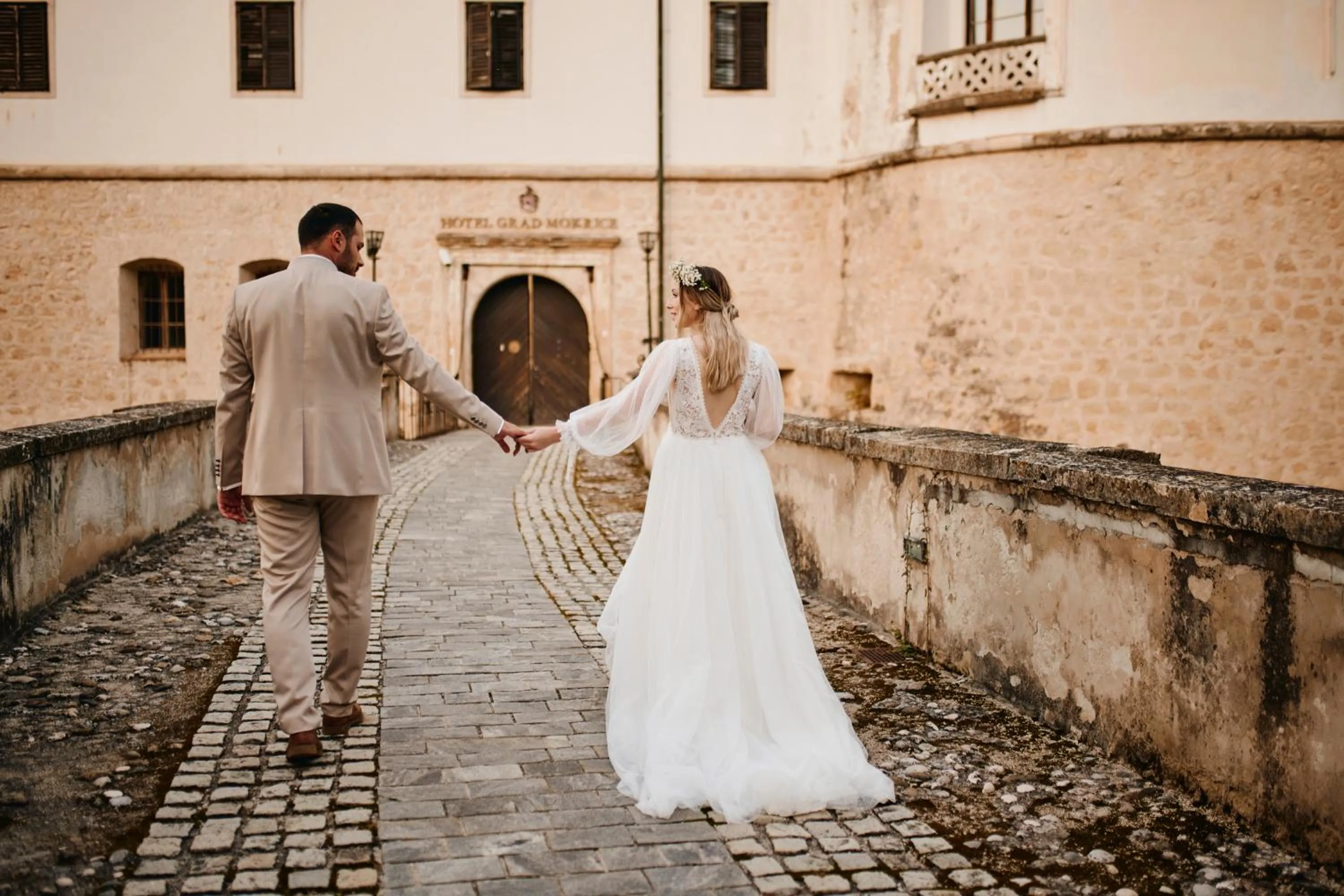 wedding in Mokrice Castle Estate