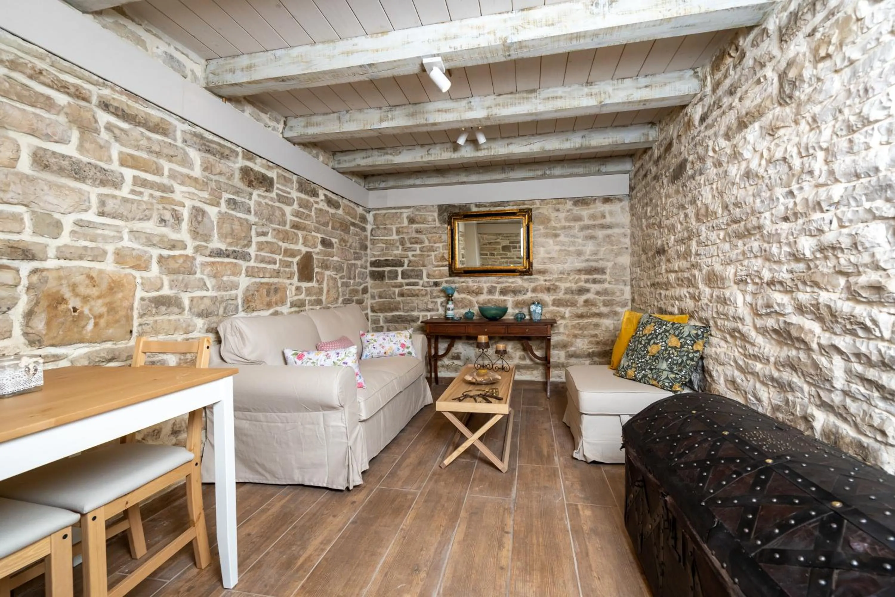 Lounge or bar in Gioraldi Art Hotel