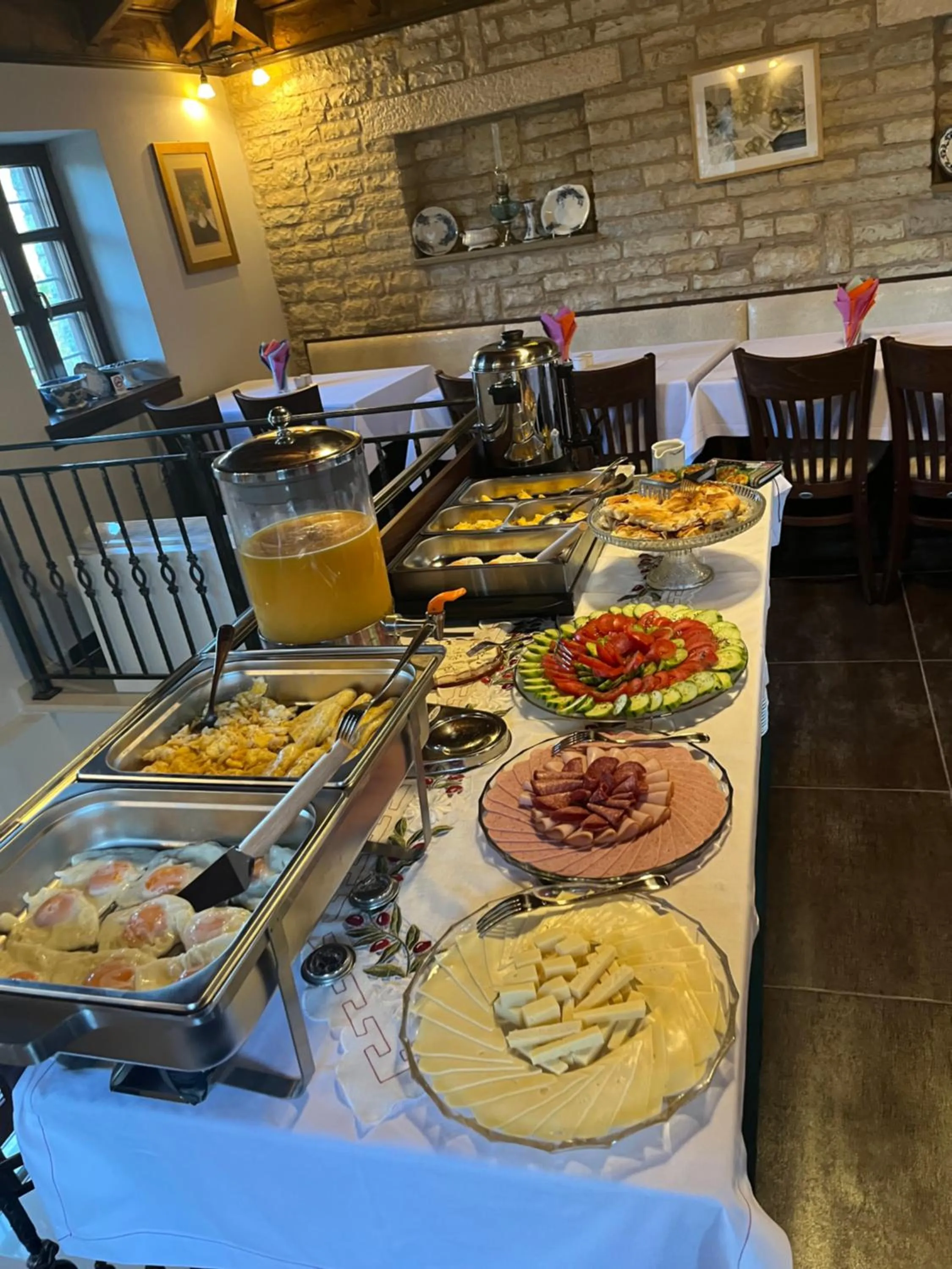 Breakfast in Gioraldi Art Hotel