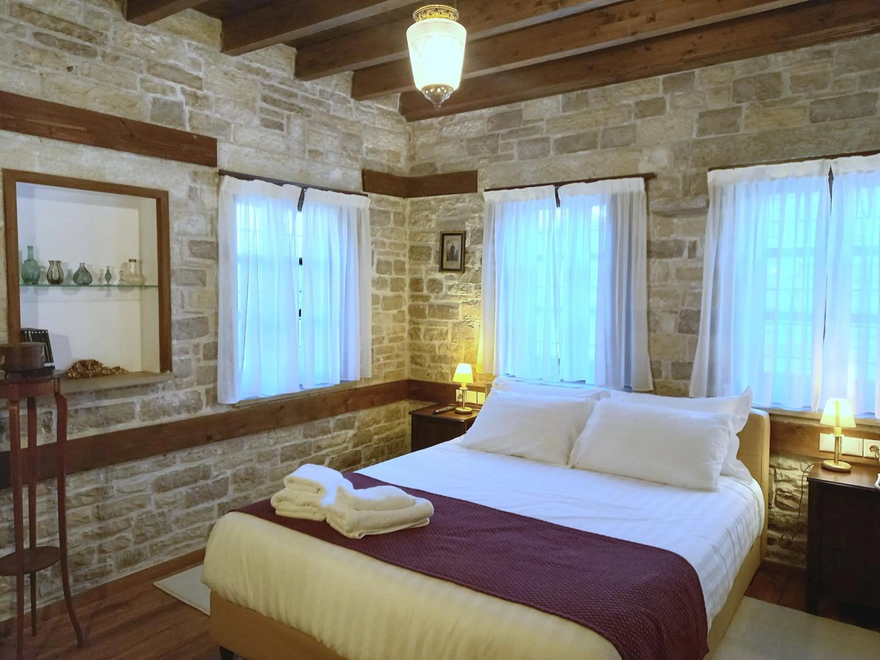 Photo of the whole room, Bed in Gioraldi Art Hotel