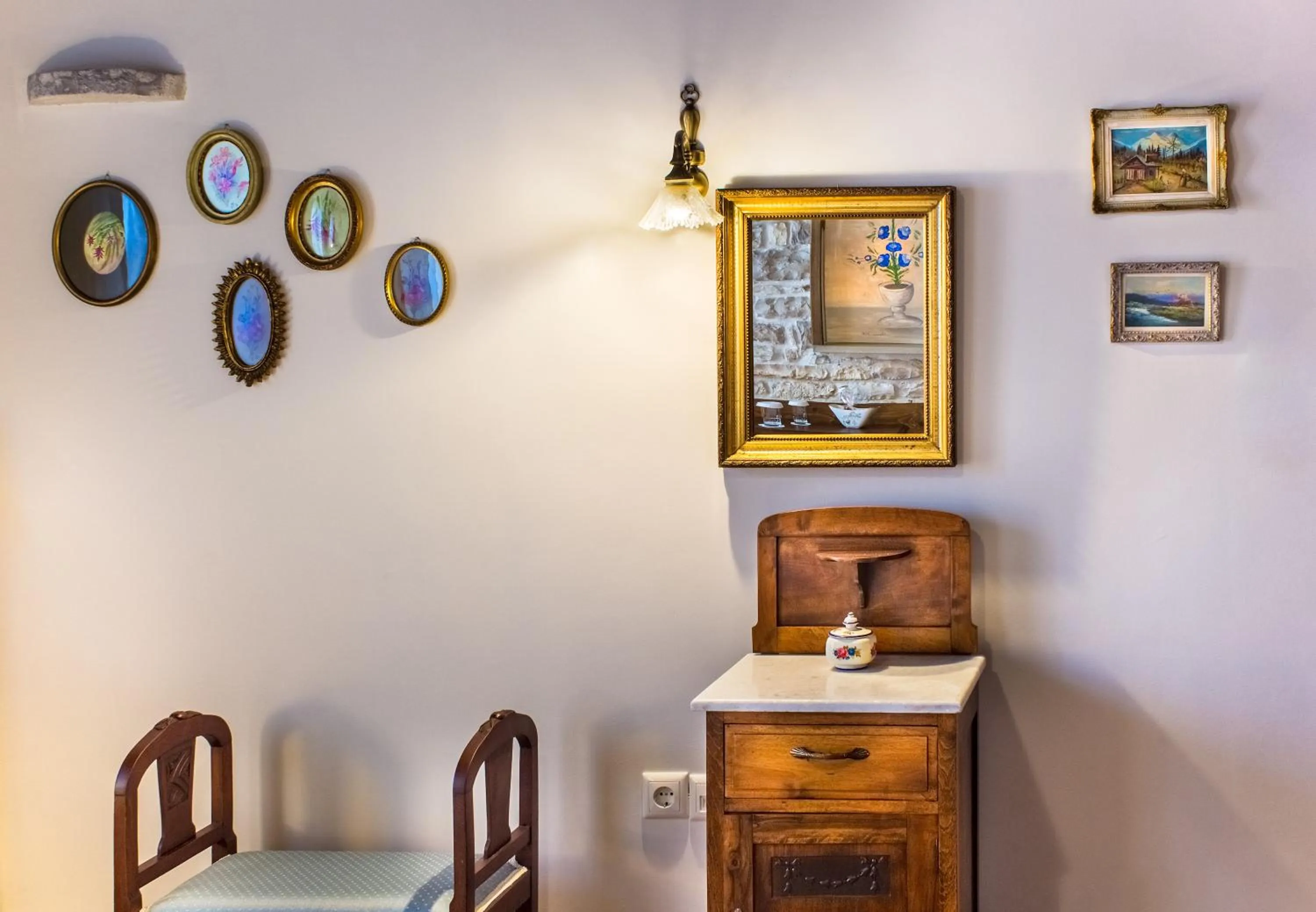 Decorative detail in Gioraldi Art Hotel