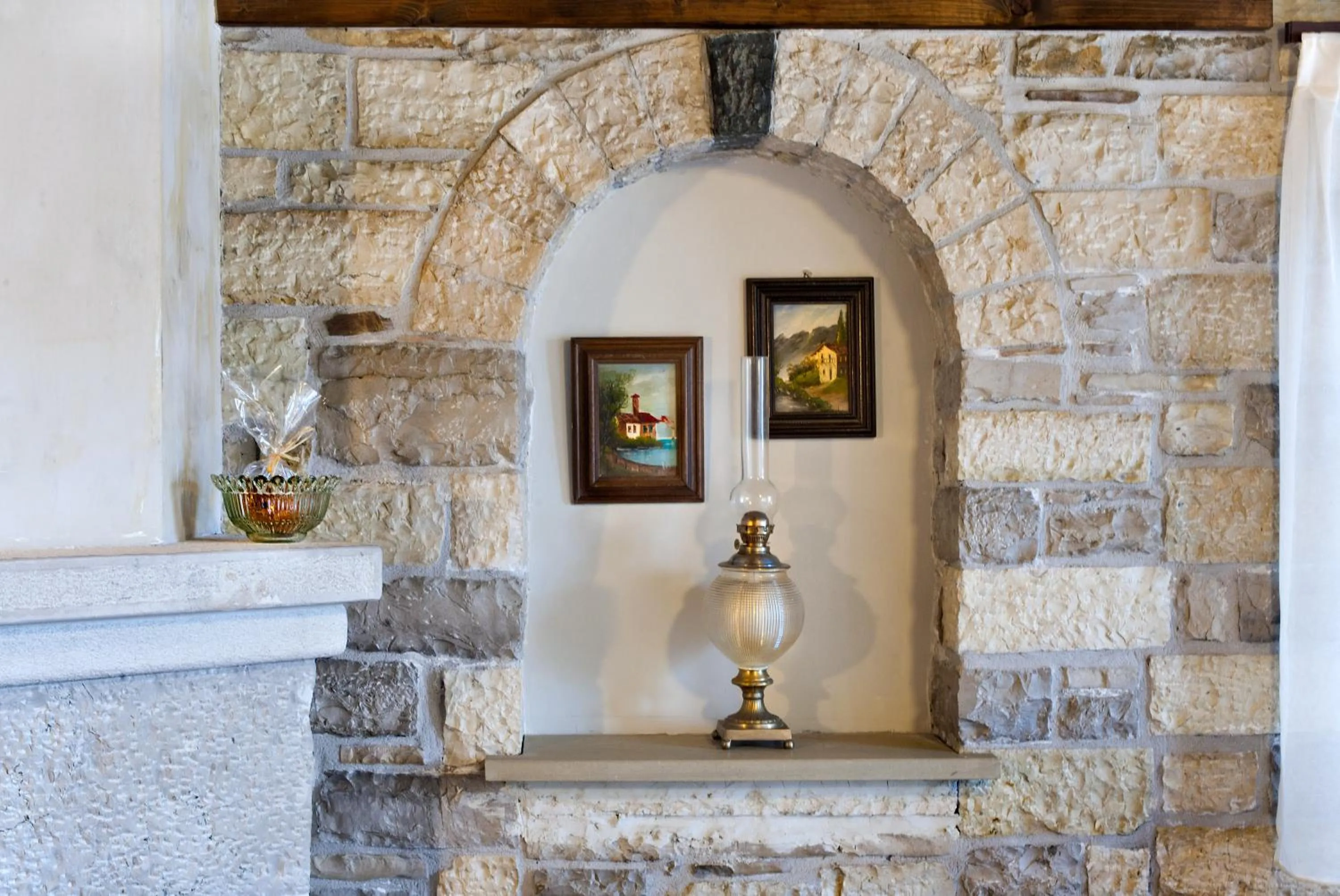 Decorative detail in Gioraldi Art Hotel