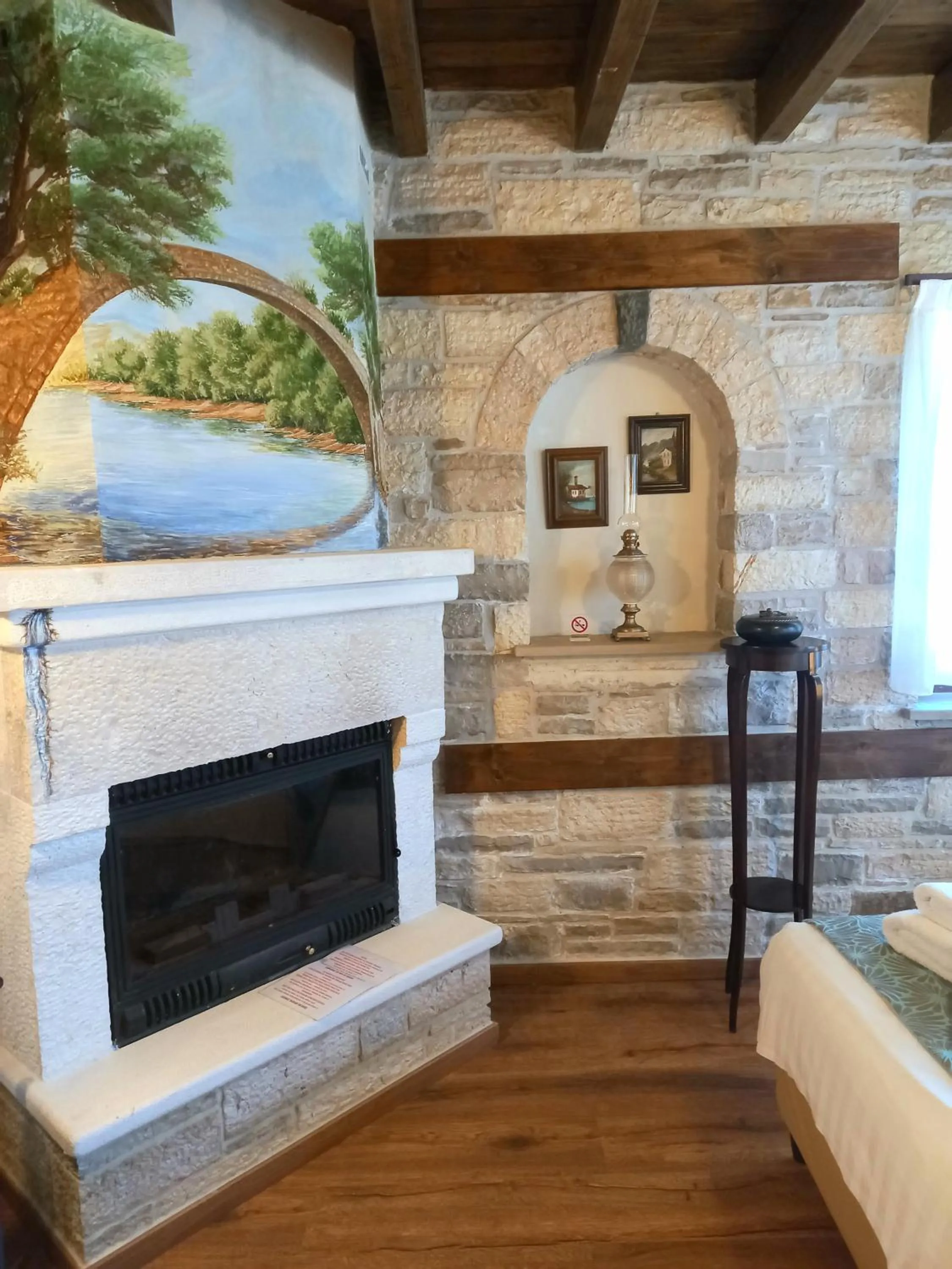 Photo of the whole room in Gioraldi Art Hotel