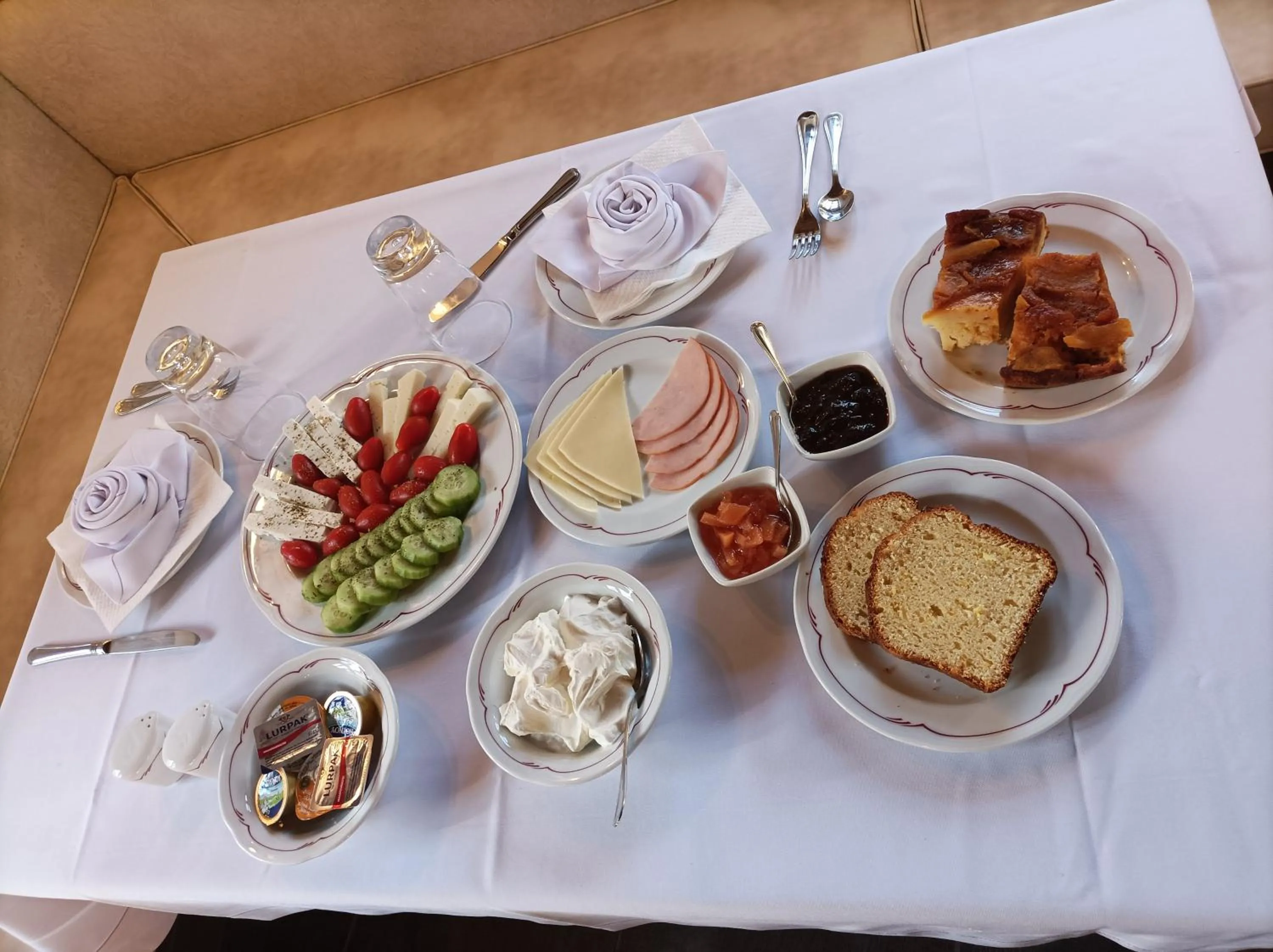 Breakfast in Gioraldi Art Hotel