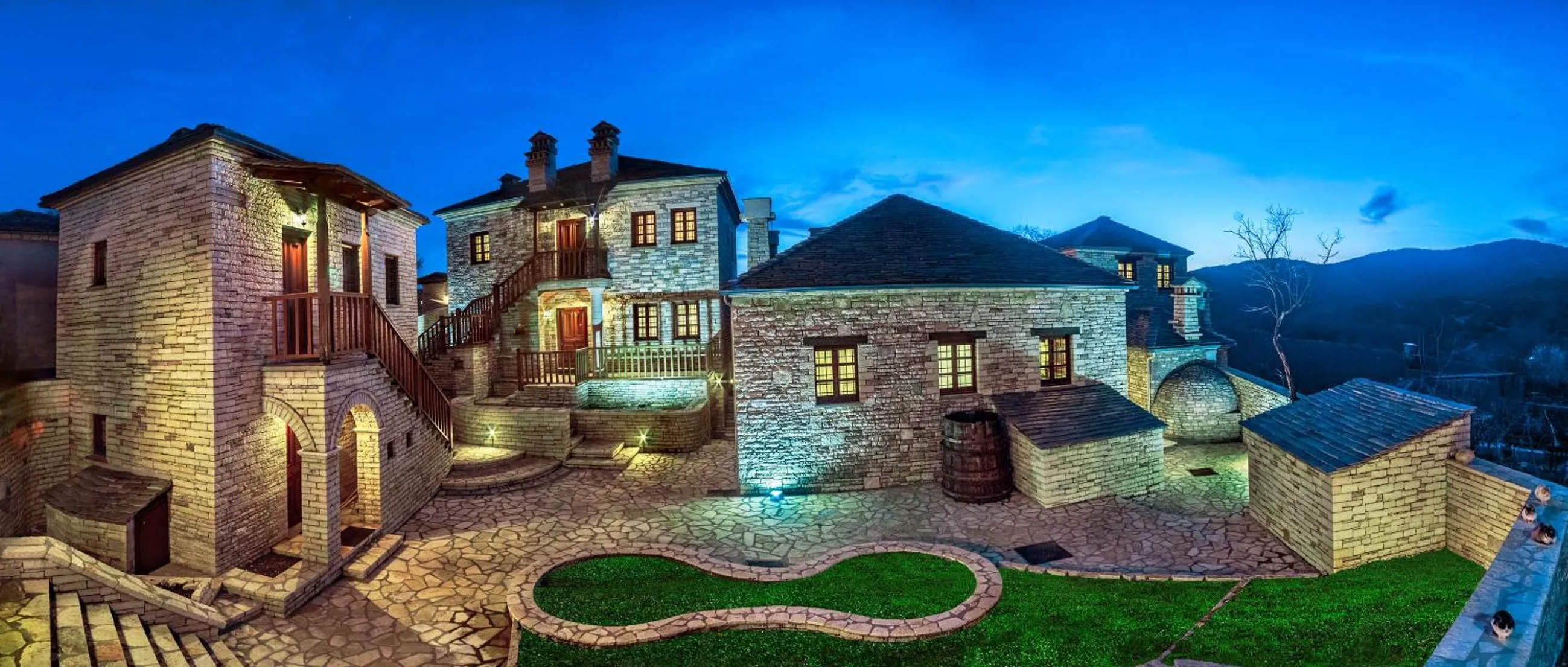 Property building in Gioraldi Art Hotel