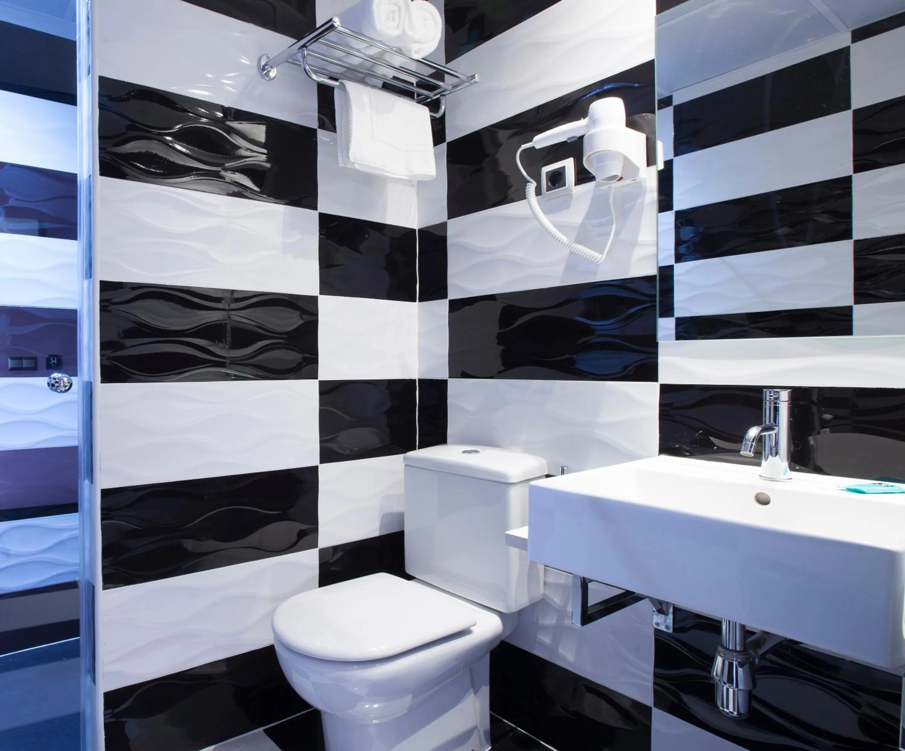 Shower in Jc Rooms Jardines