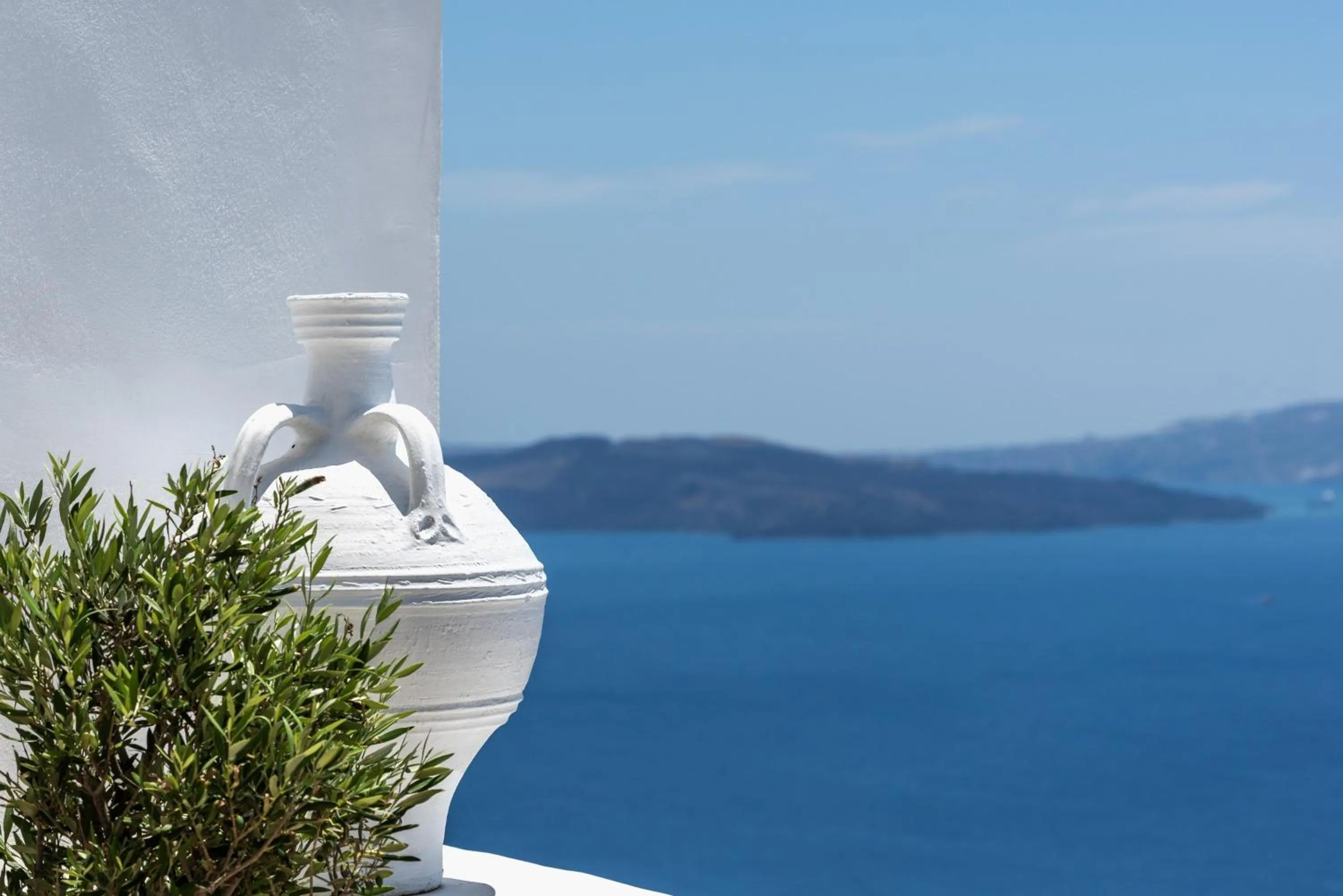 Photo of the whole room in Alta Mare by Andronis