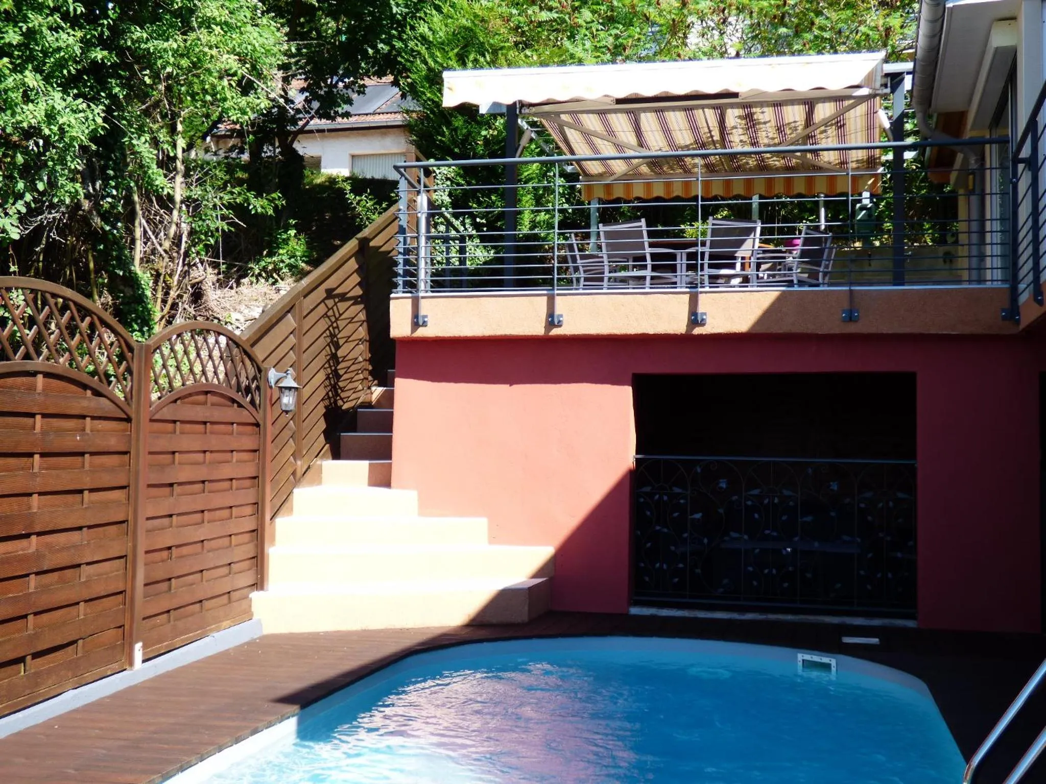 Property building in La Colline aux Yeux Doubs