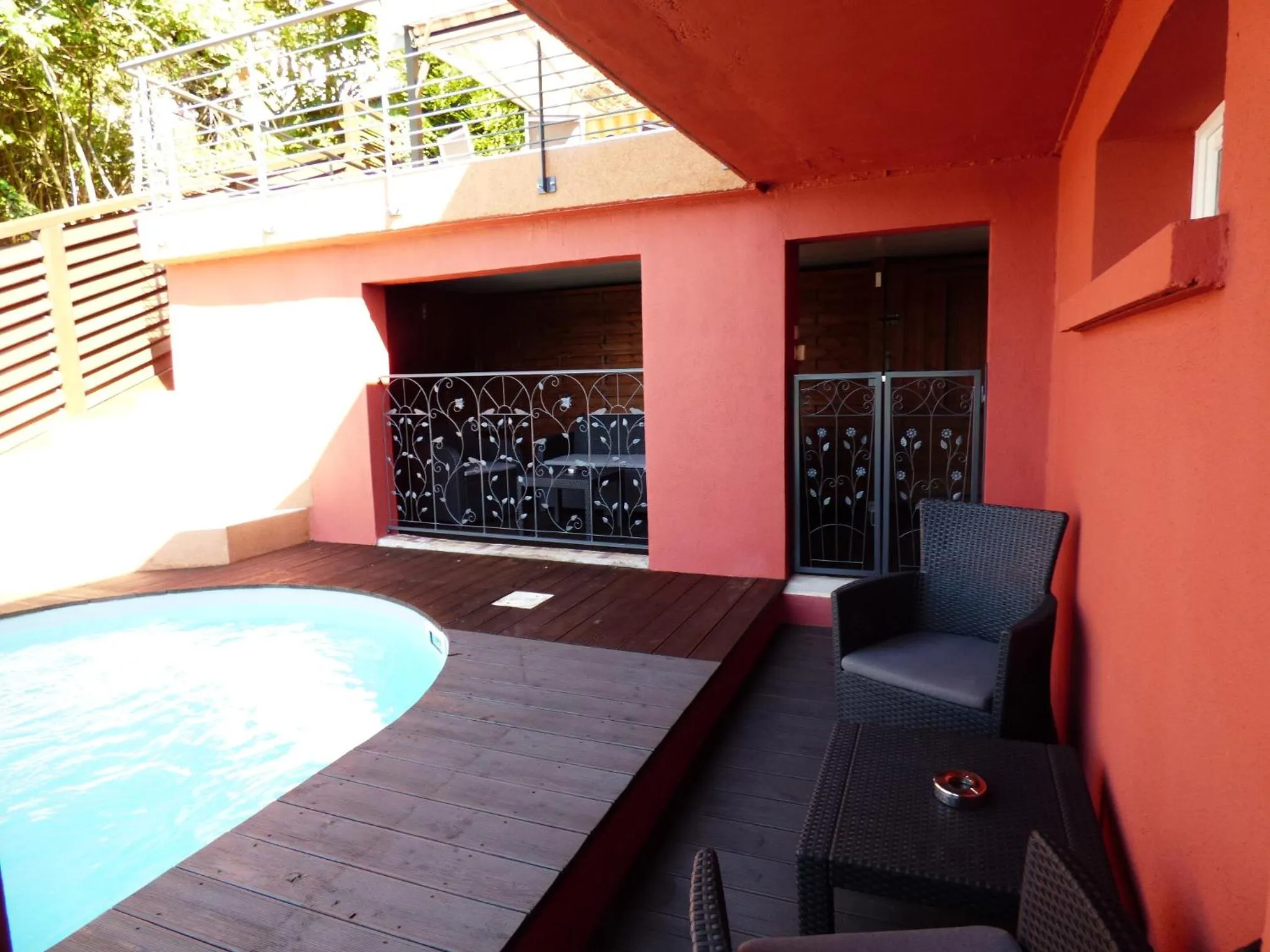 Property building in La Colline aux Yeux Doubs