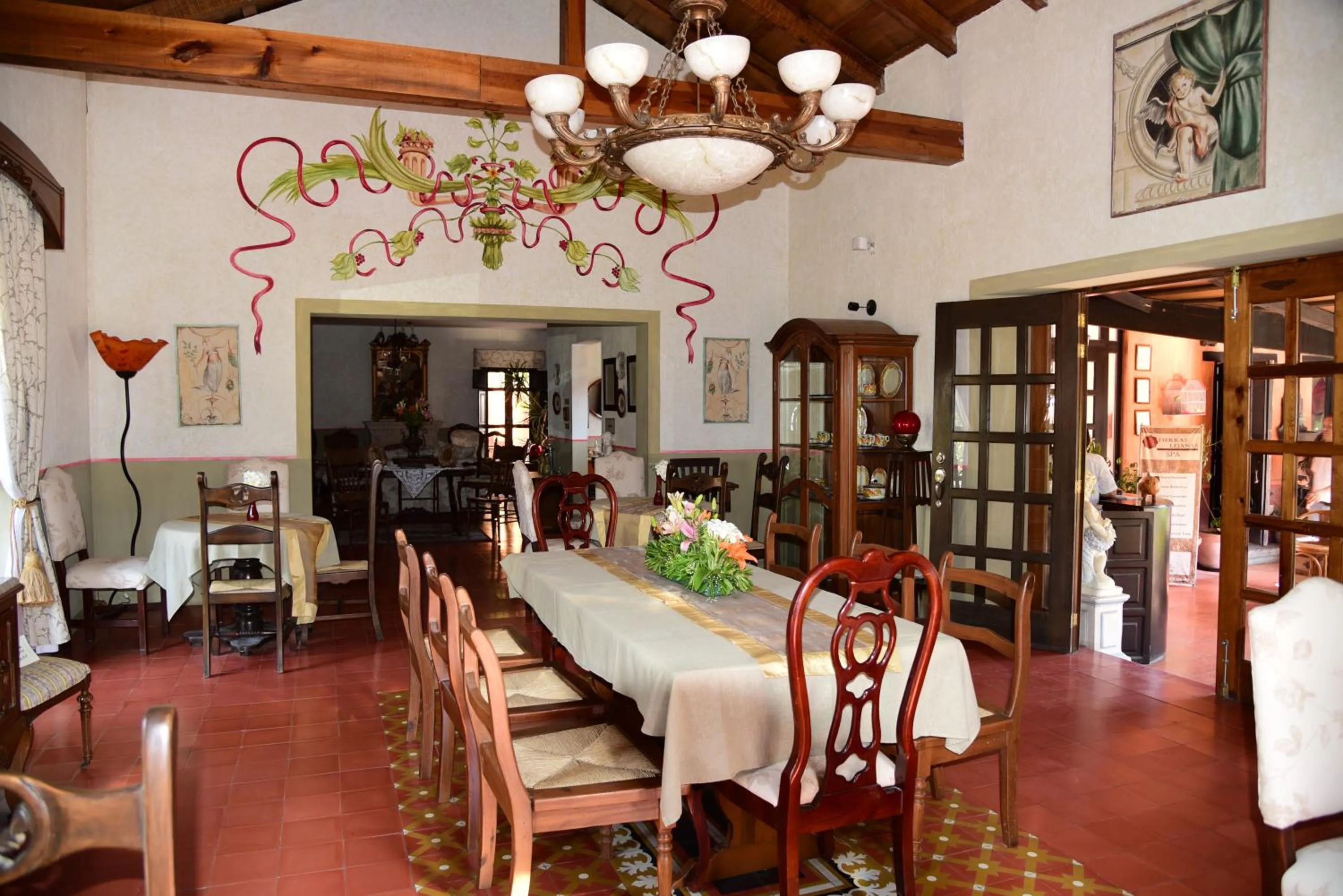 Restaurant/places to eat in Hacienda La Magdalena
