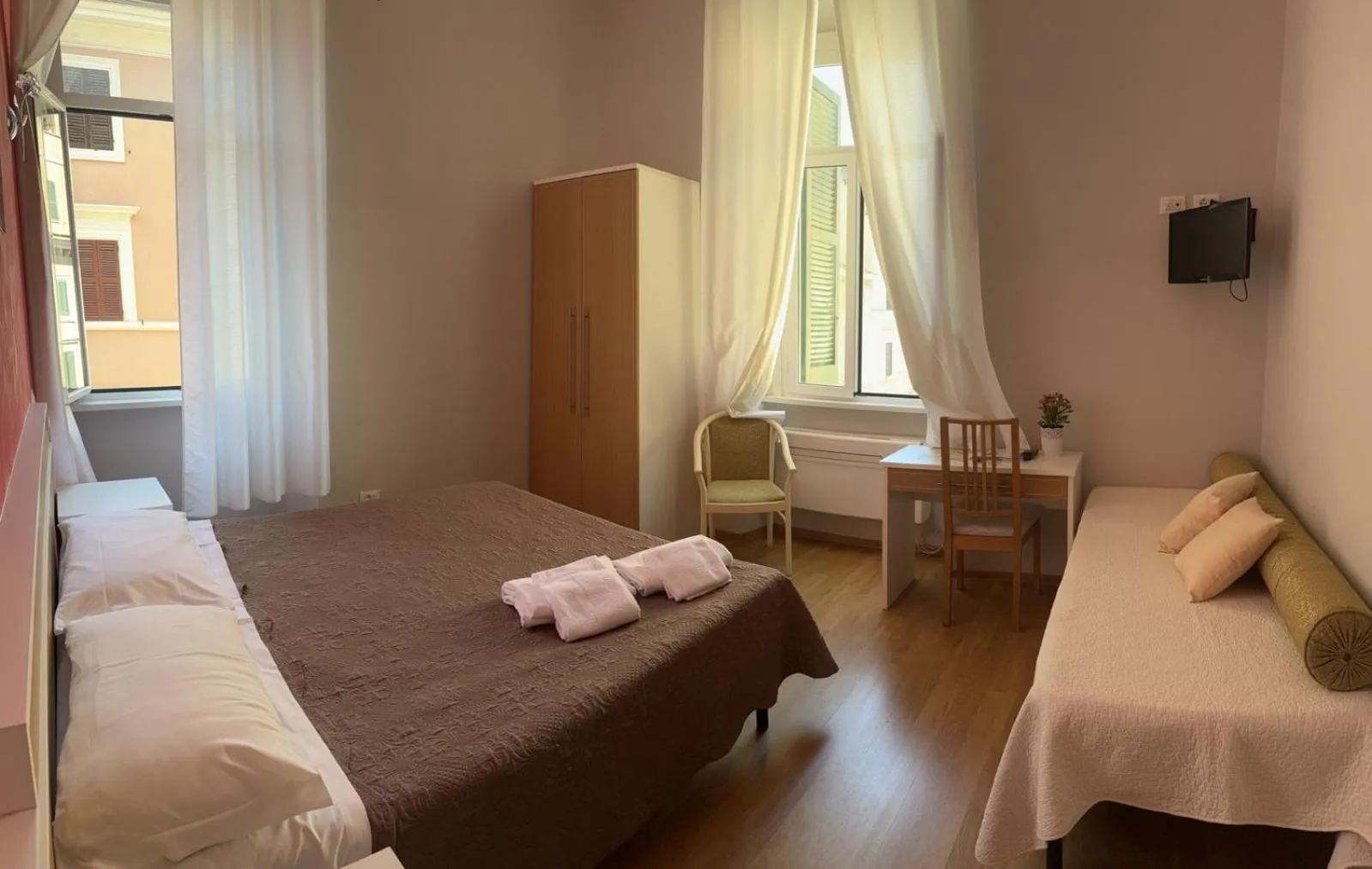 Photo of the whole room, Bed in Trani B&T Rooms