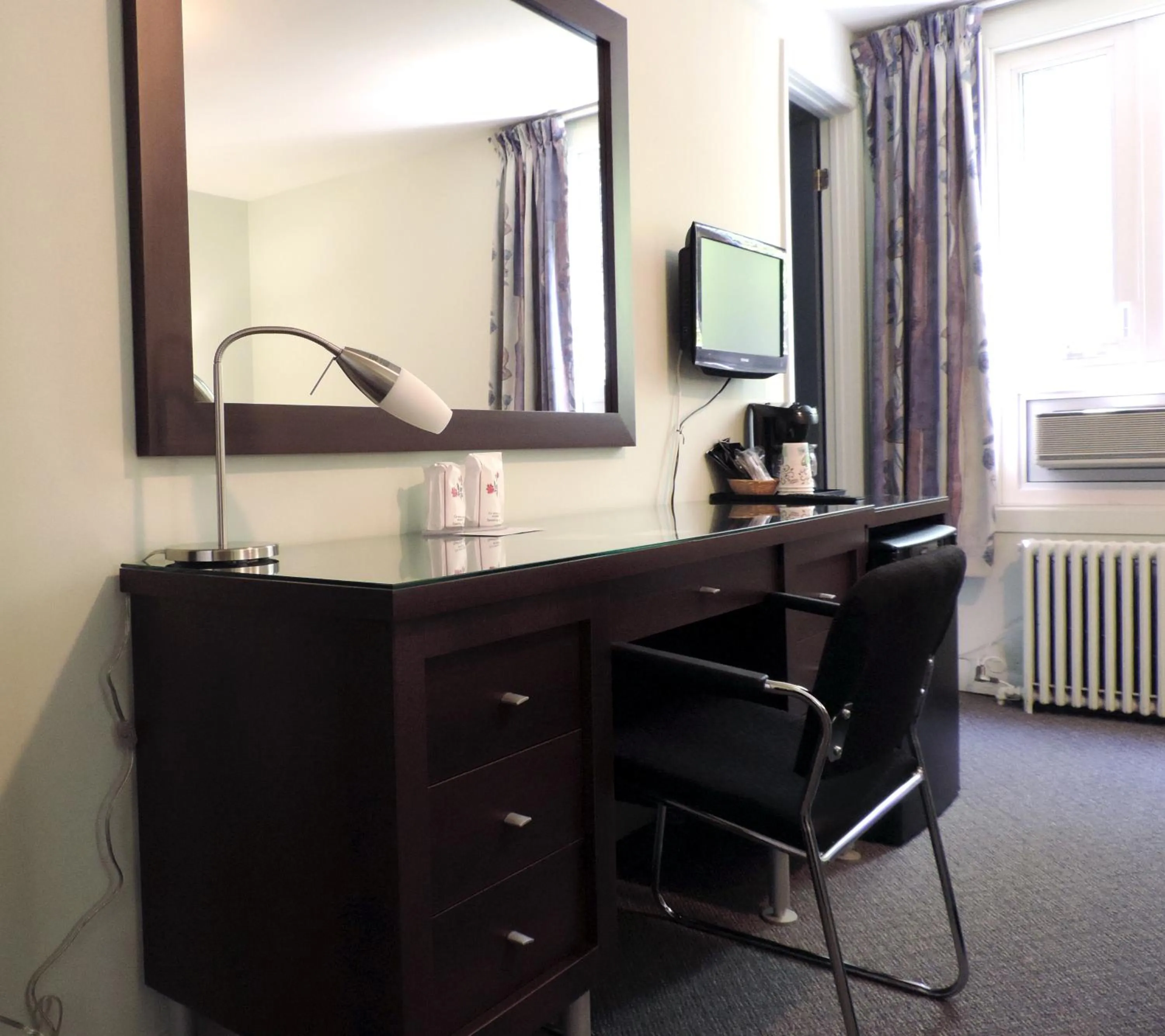 Decorative detail in Auberge Centre Ville