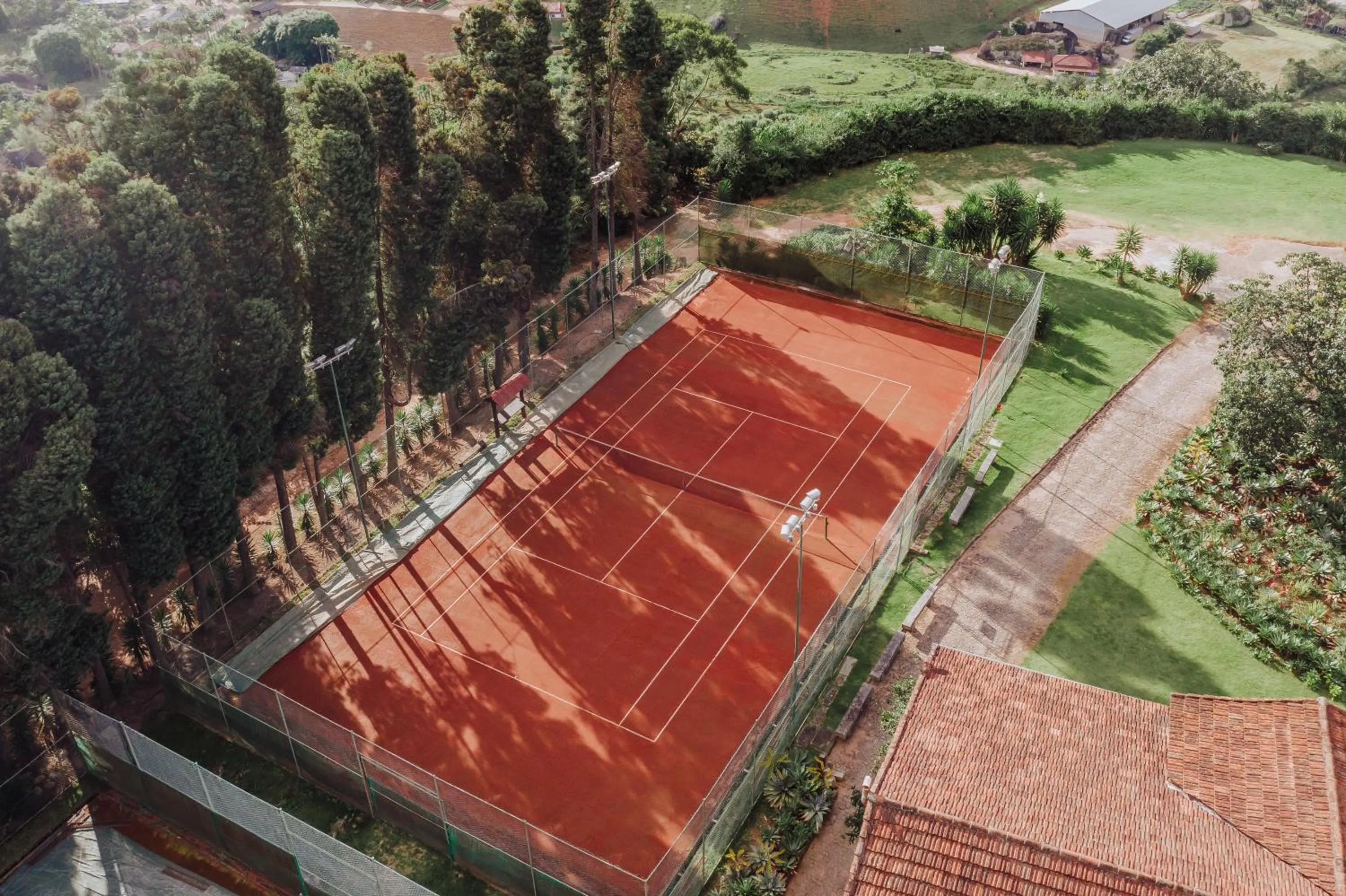 Tennis court in Pousada Pedra Azul