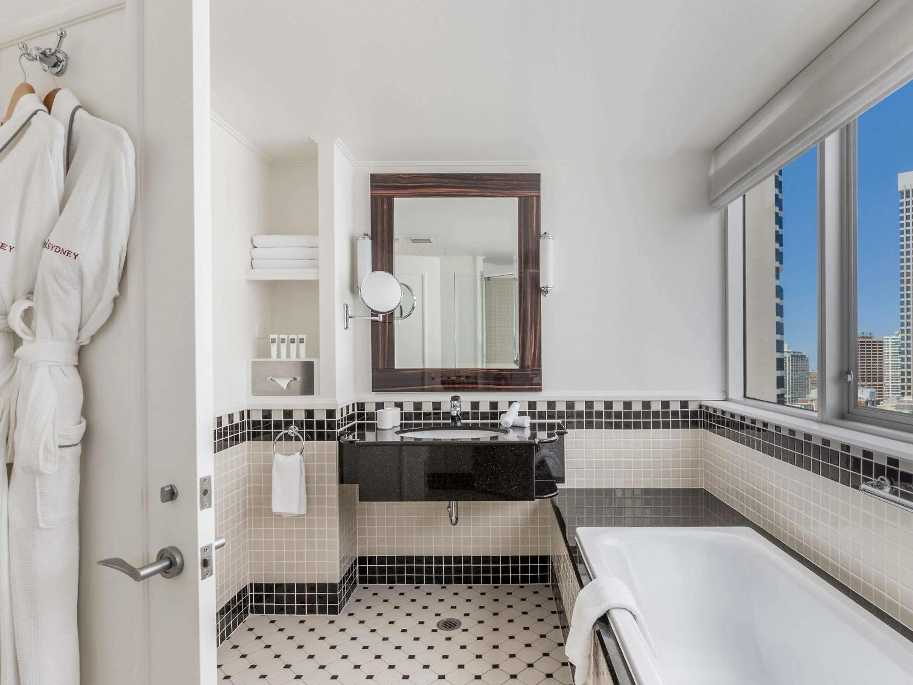 Bedroom in Swissotel Sydney