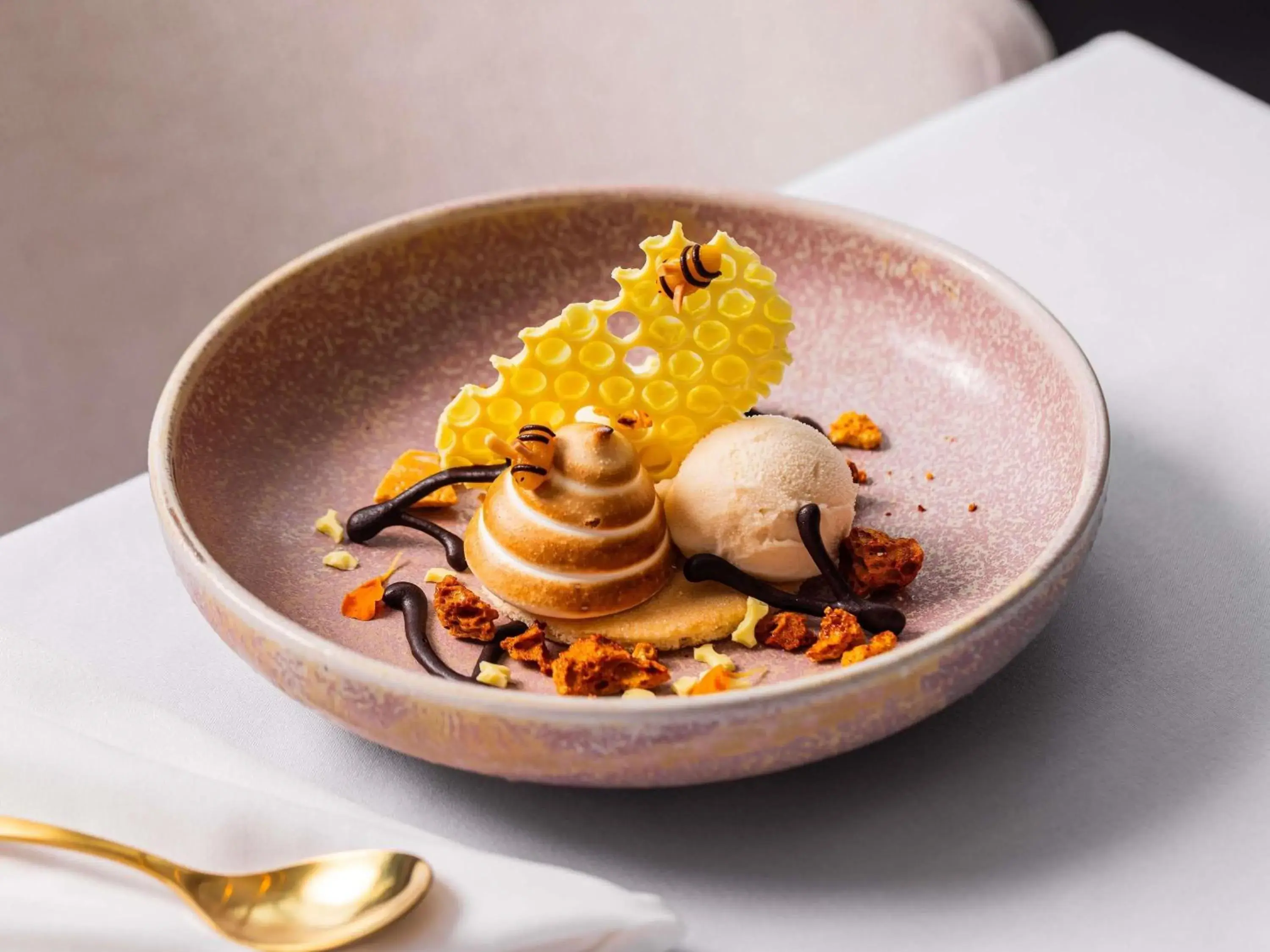 Restaurant/places to eat in Swissotel Sydney Restaurant/places to eat in Swissotel Sydney