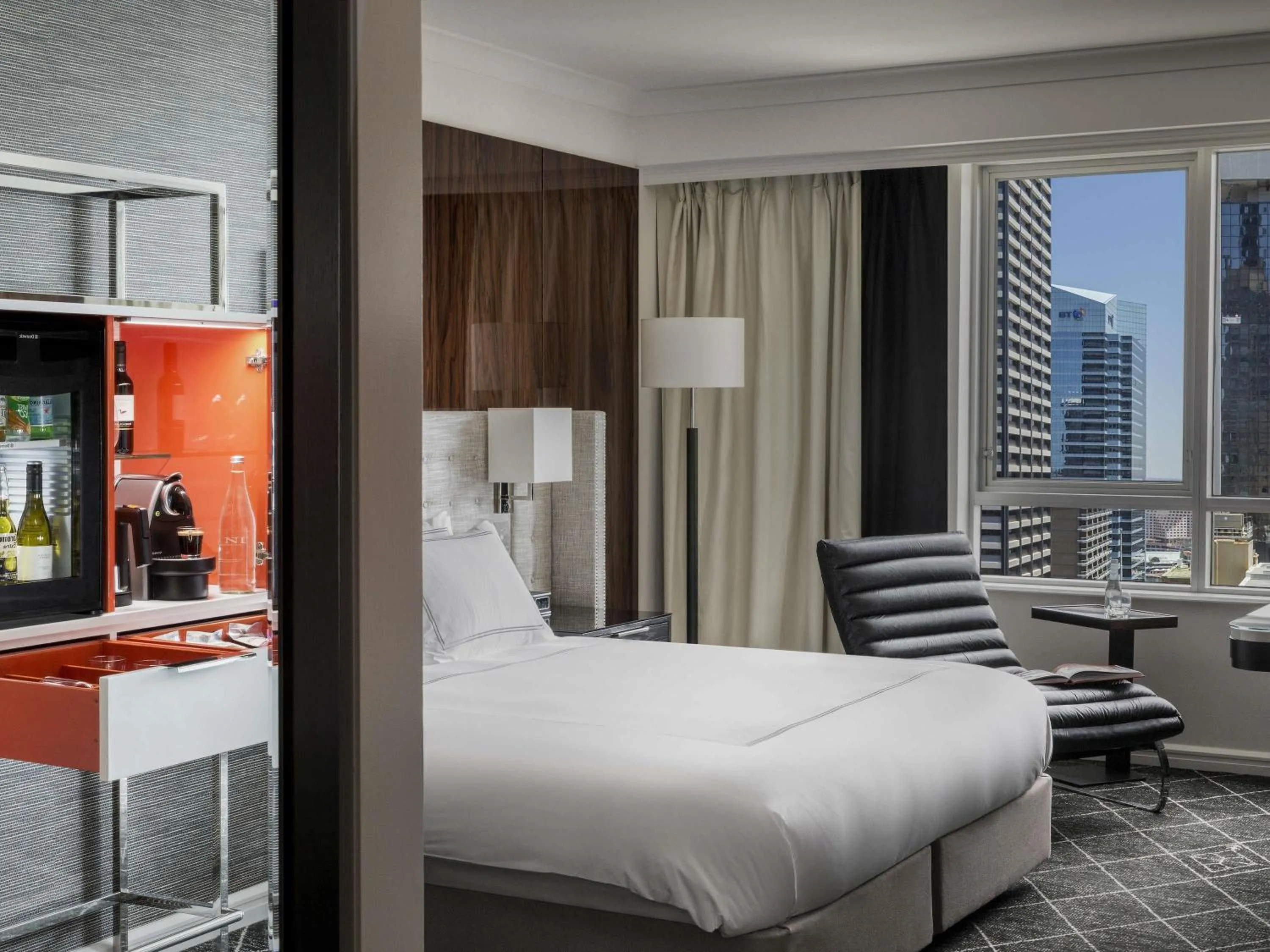 Bedroom, Bed in Swissotel Sydney