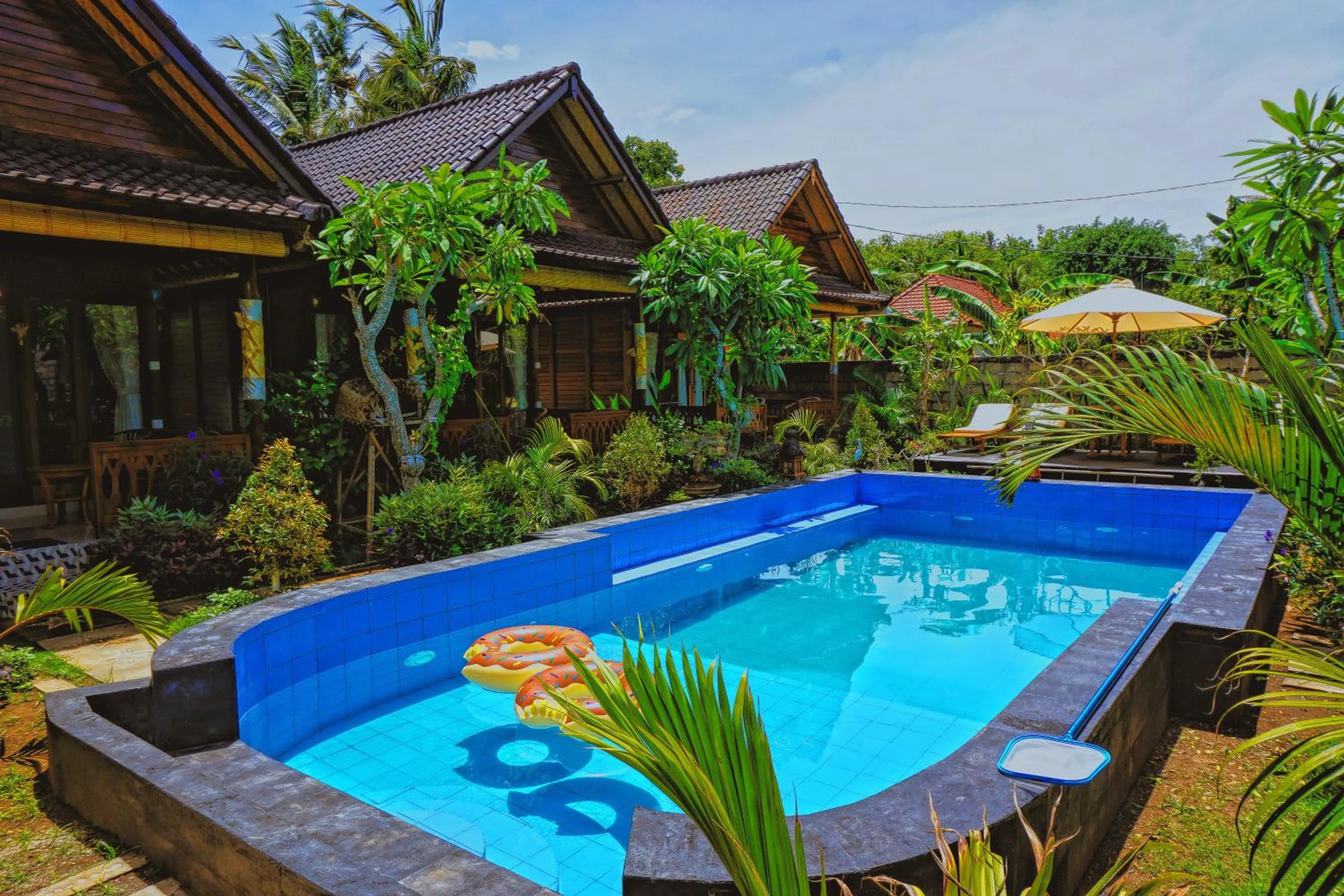 Pool view in Mertasari Bungalows