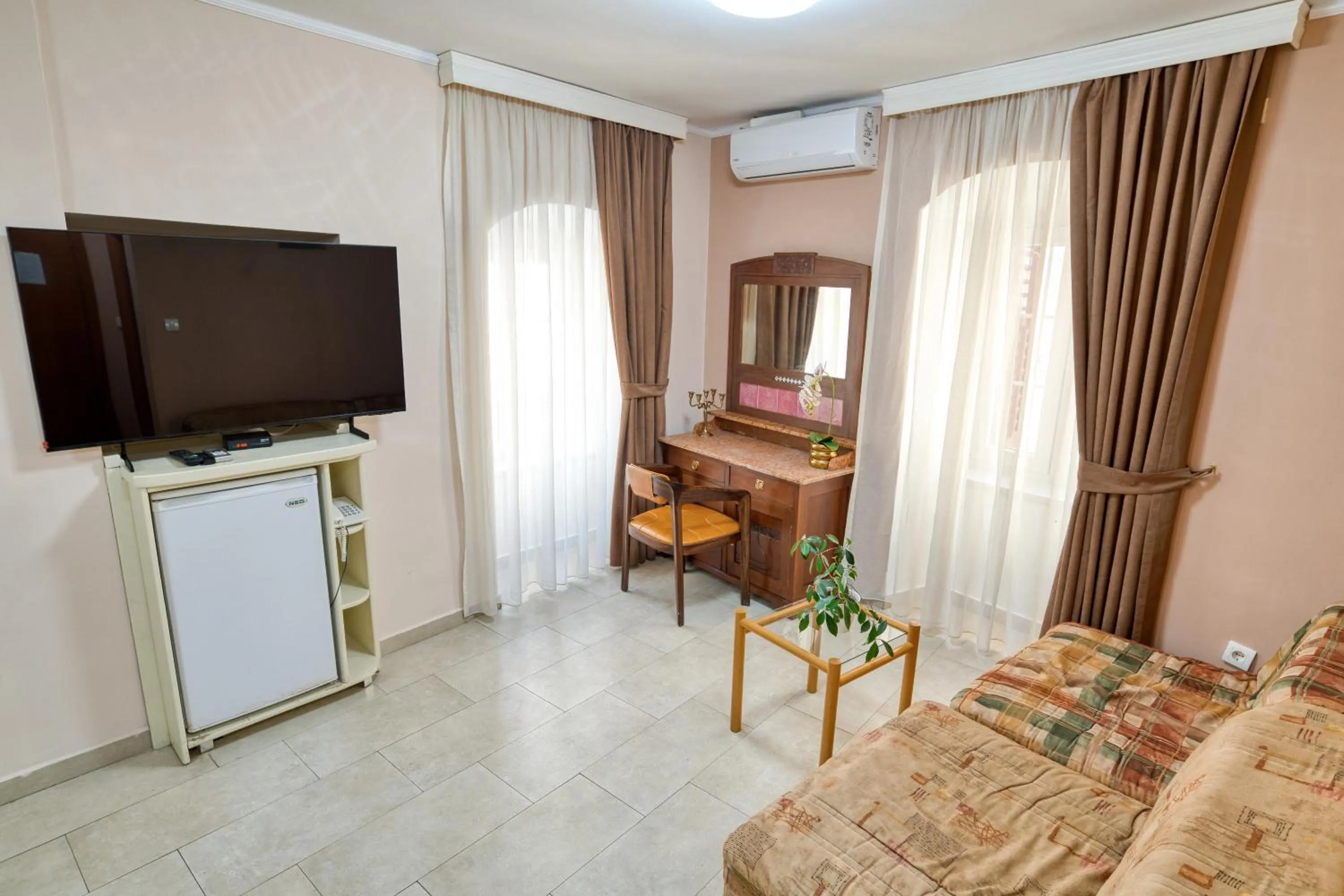 TV and multimedia in Hotel Rendez Vous