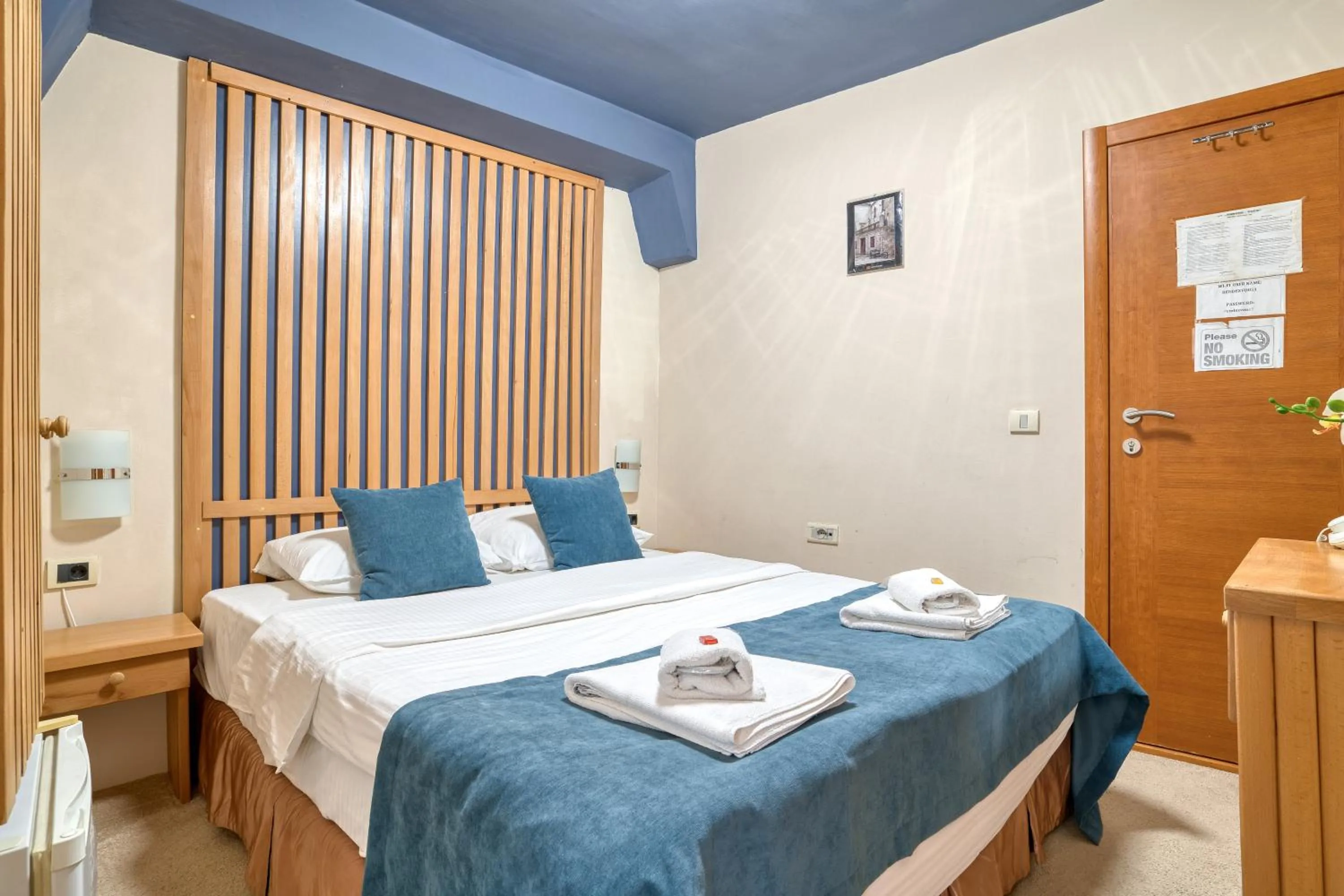 Bed in Hotel Rendez Vous