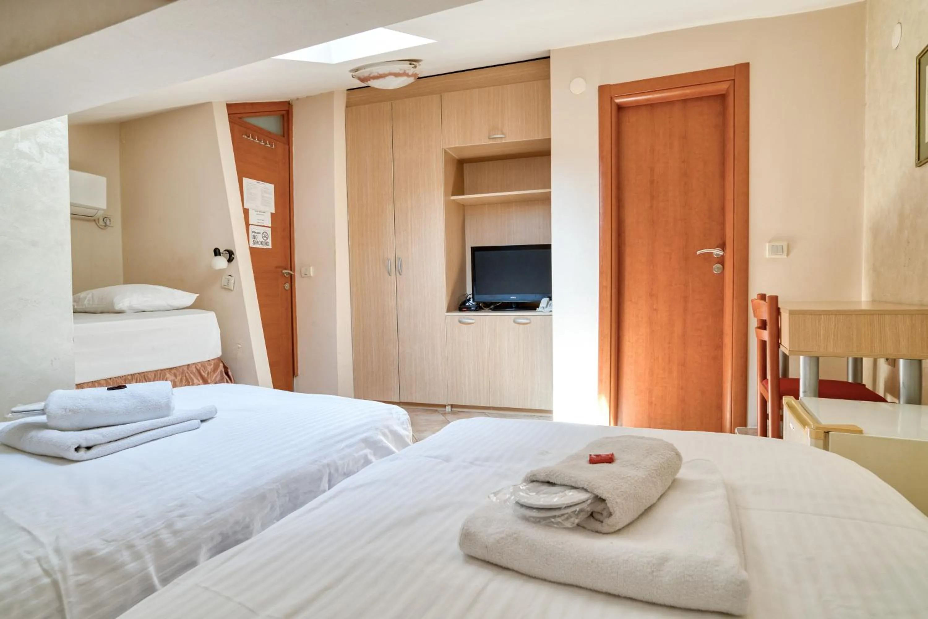 Bed in Hotel Rendez Vous