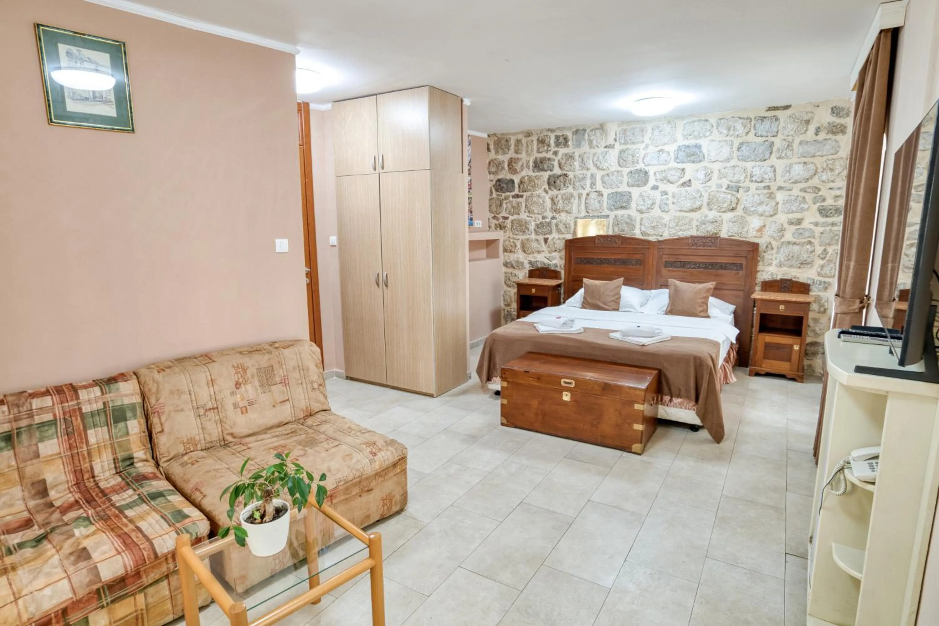 Bed in Hotel Rendez Vous