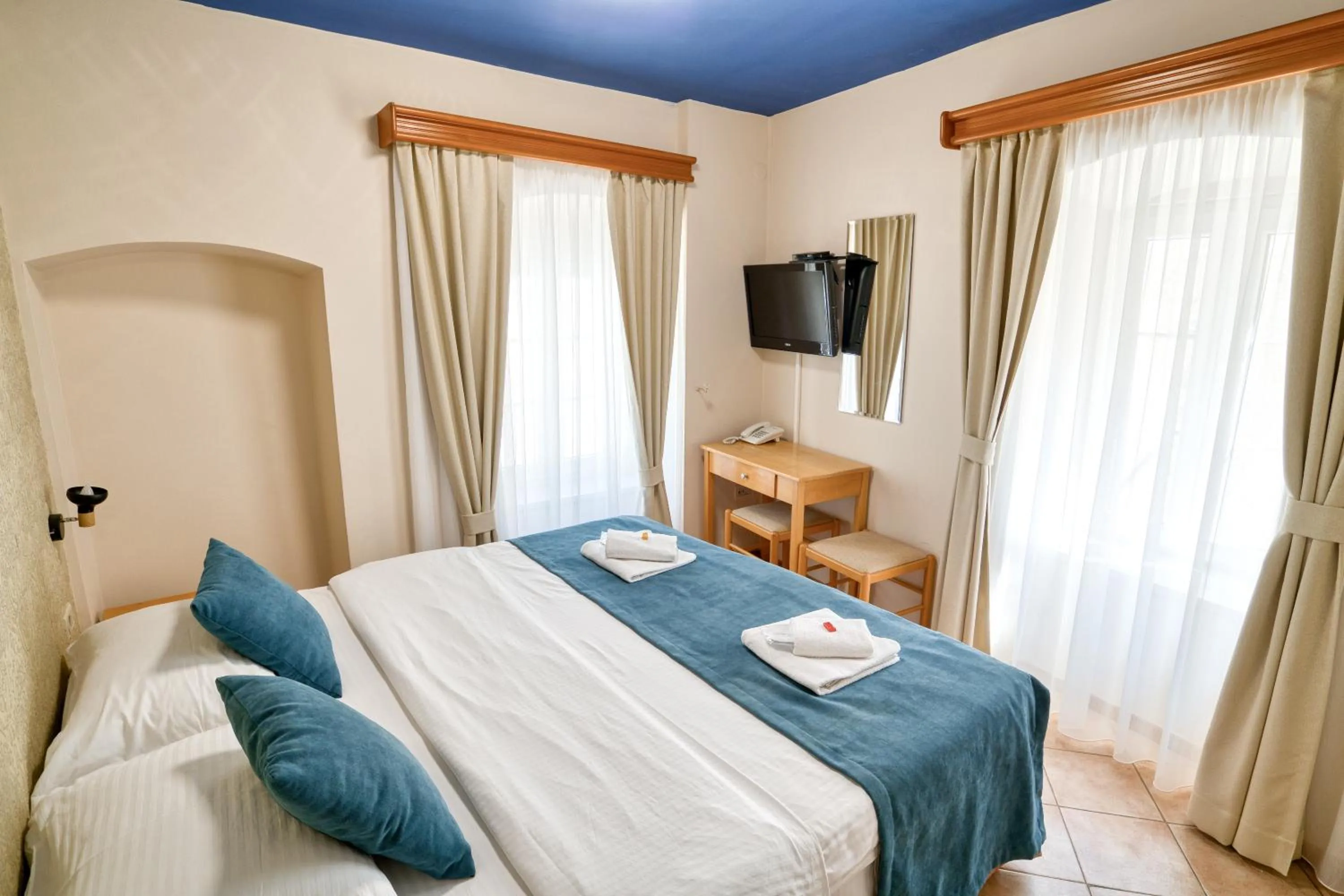 Bed in Hotel Rendez Vous