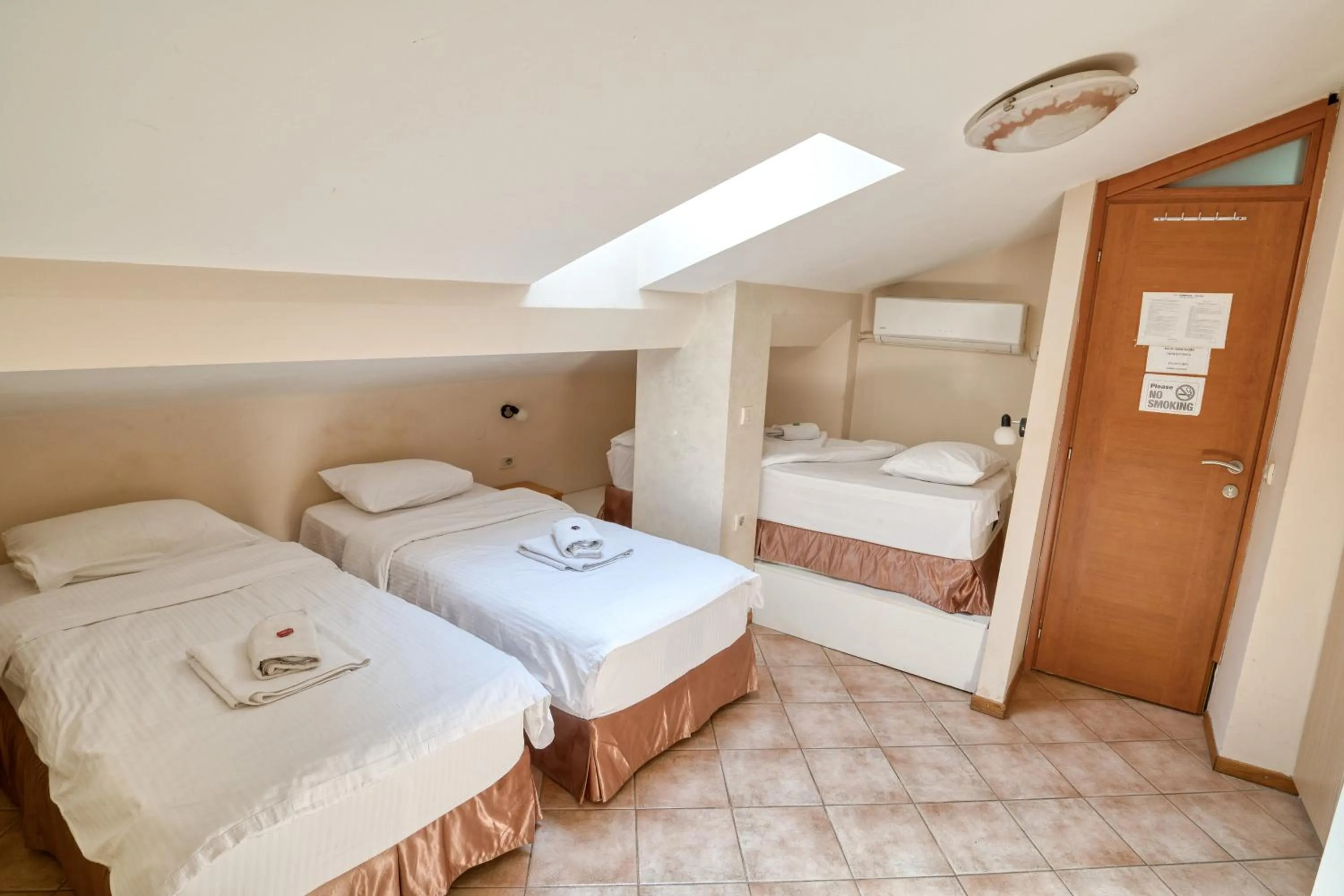 Bed in Hotel Rendez Vous