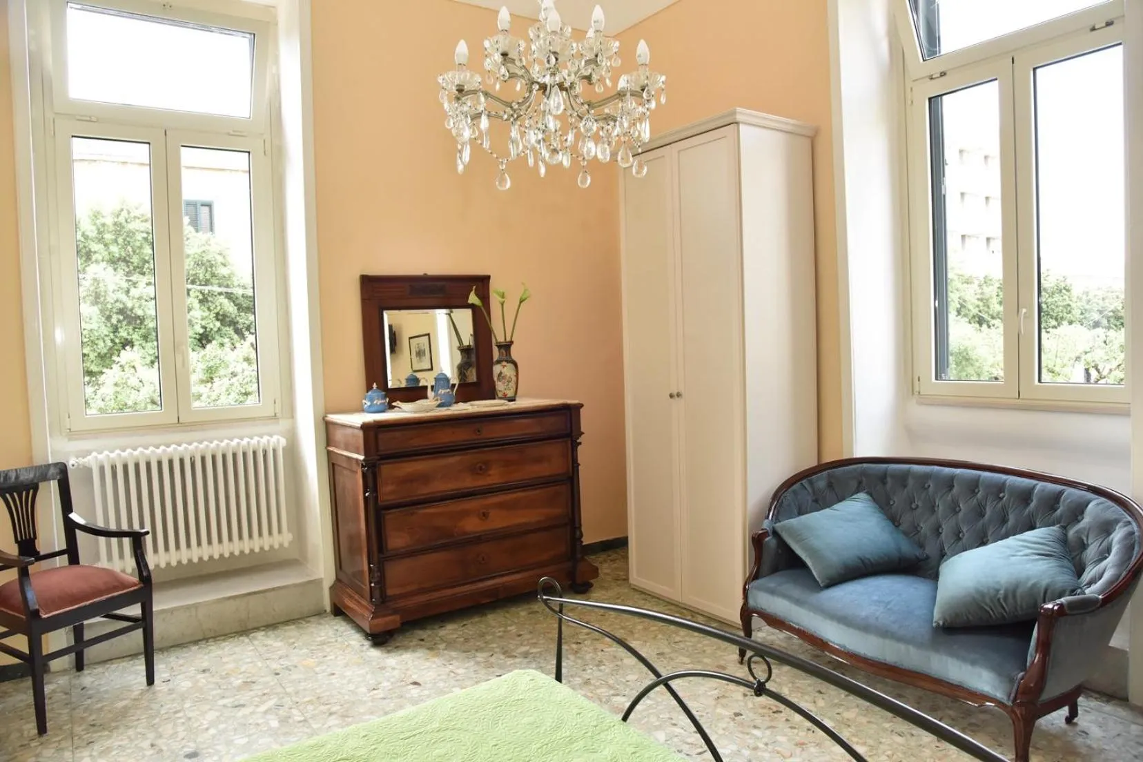 Decorative detail in Rosaria Suite & Rooms