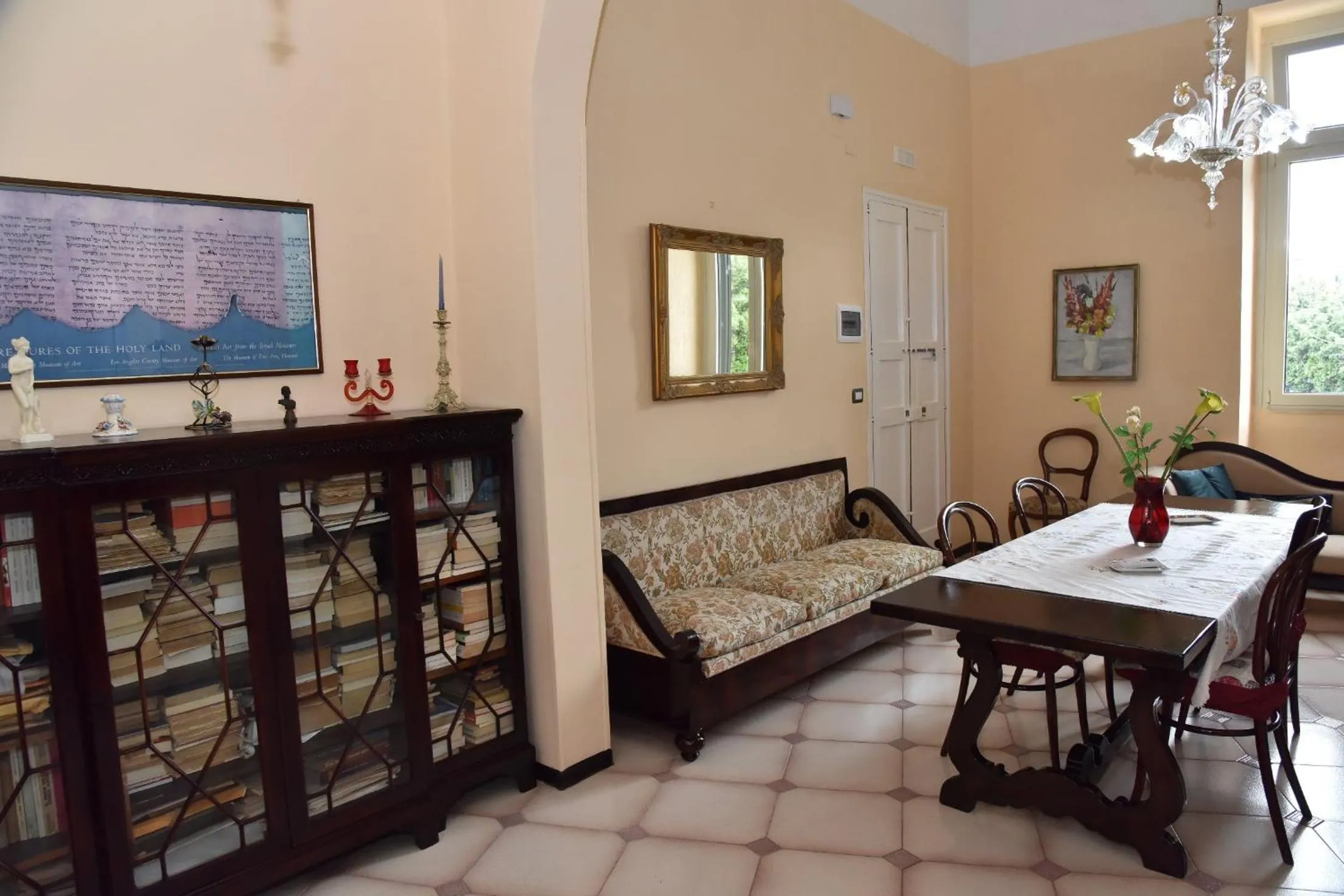 Library in Rosaria Suite & Rooms