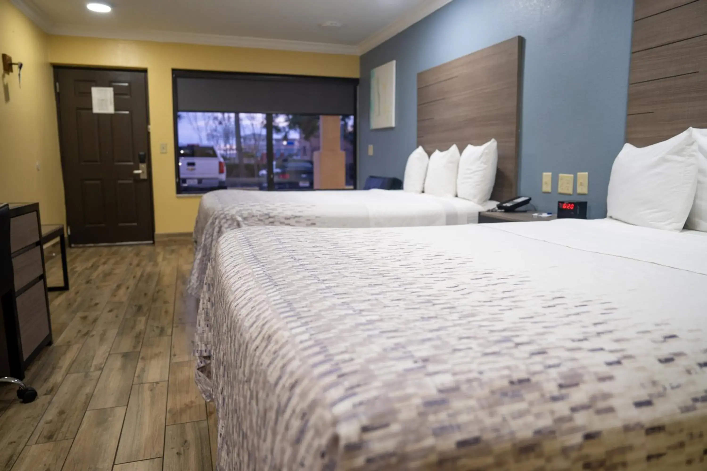 Bed in Americas Best Value Inn Fort Myers Bed in Americas Best Value Inn Fort Myers