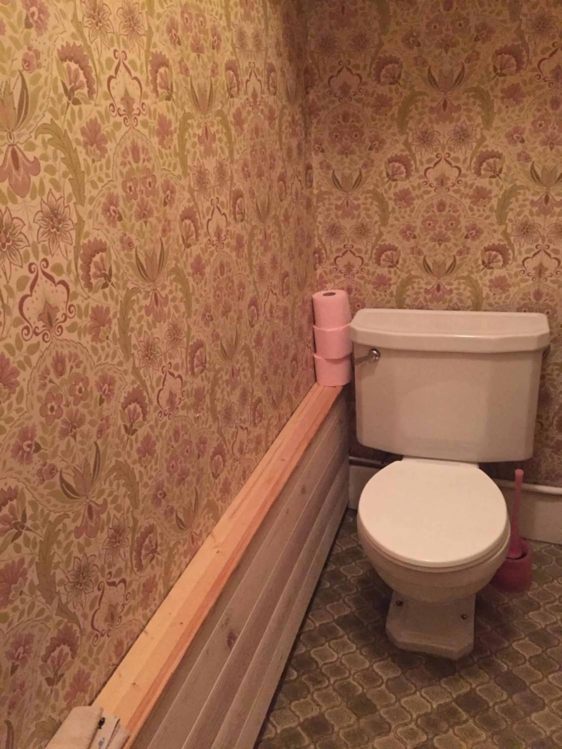 Toilet in les camélias