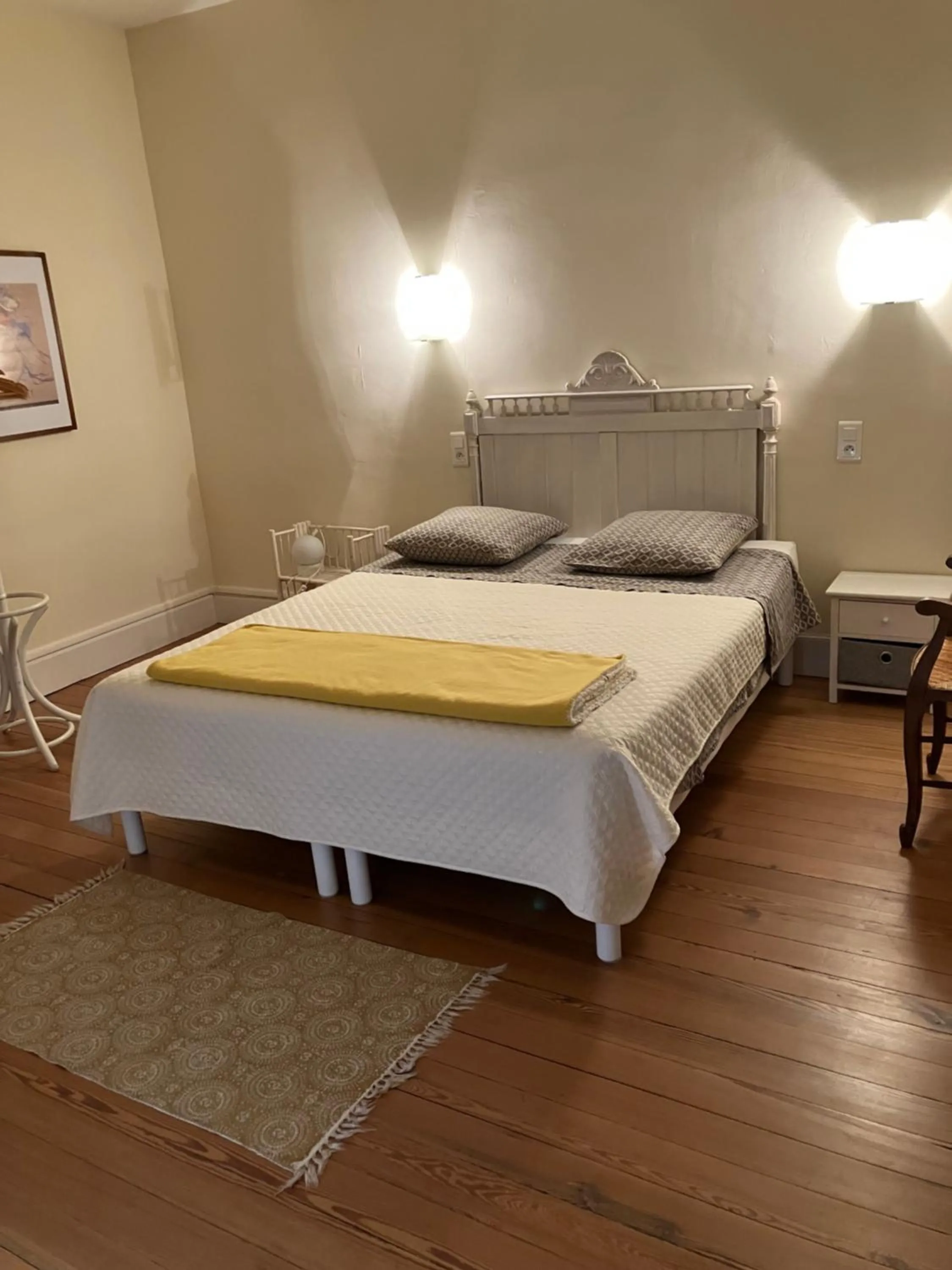 Bed in les camélias