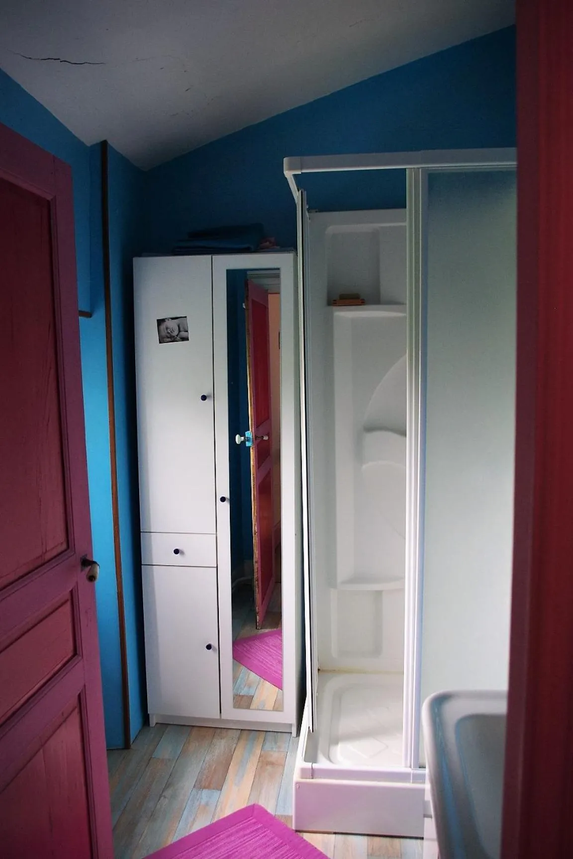Bathroom in les camélias