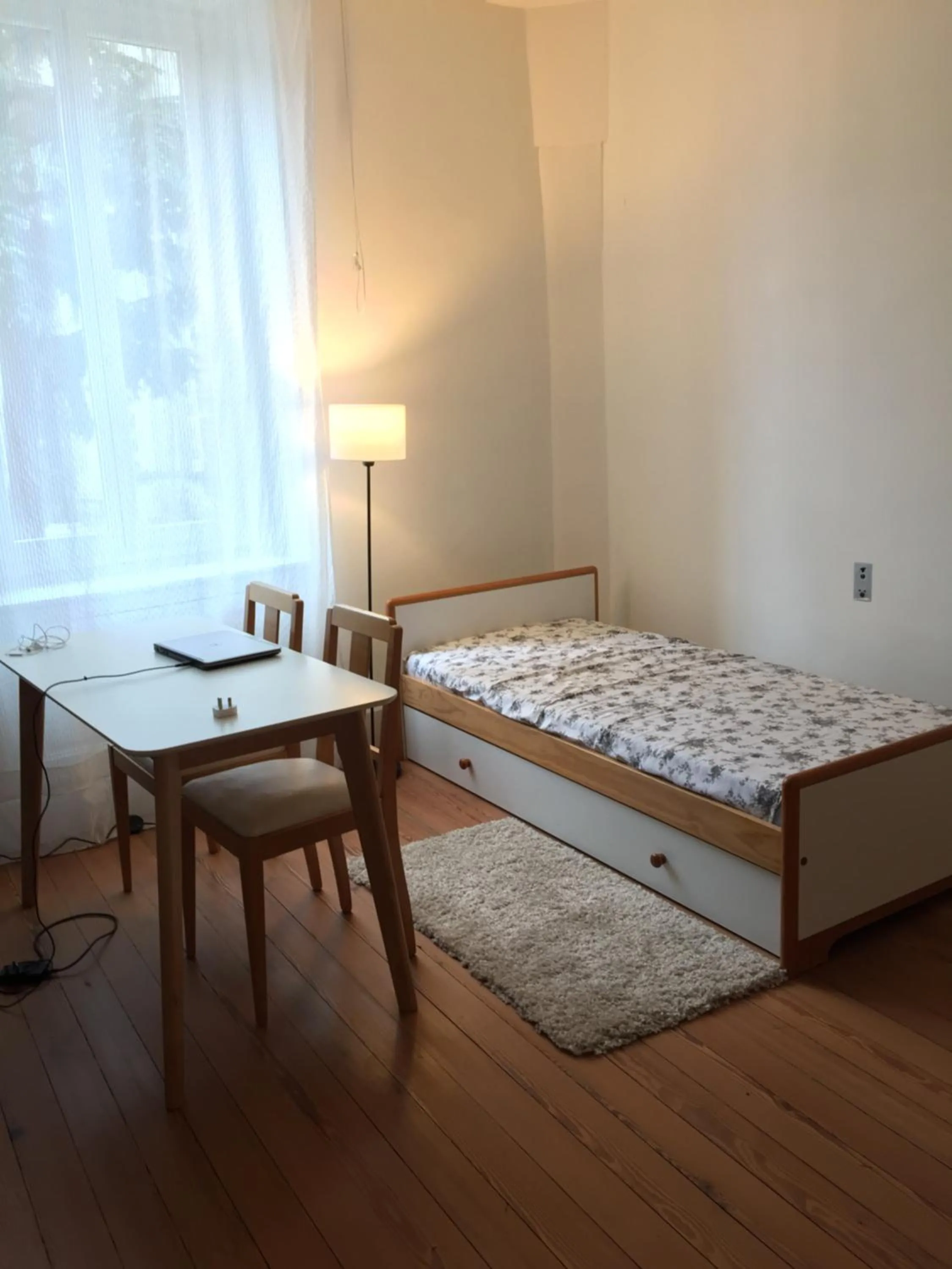 Bed in les camélias