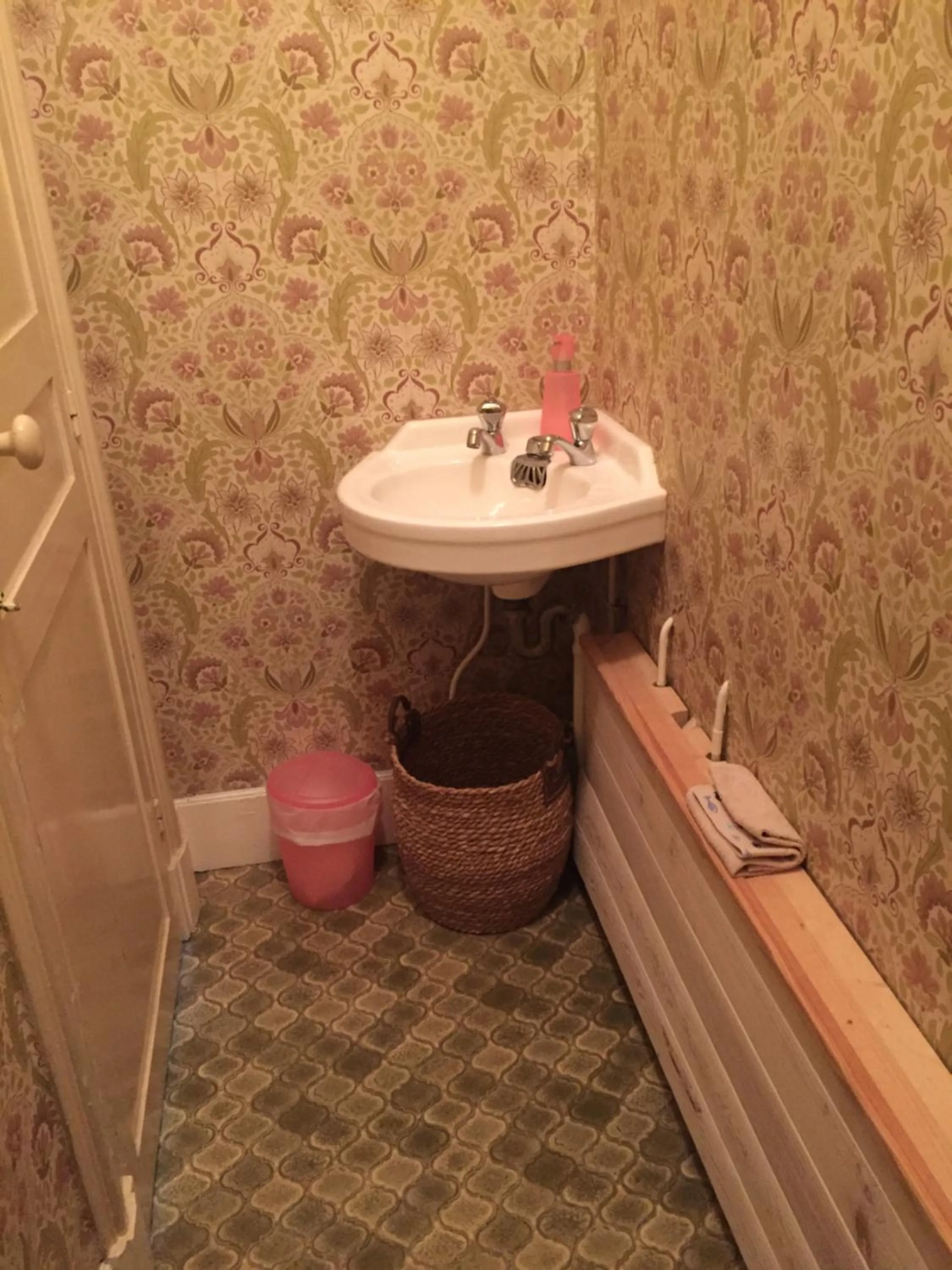 Toilet in les camélias