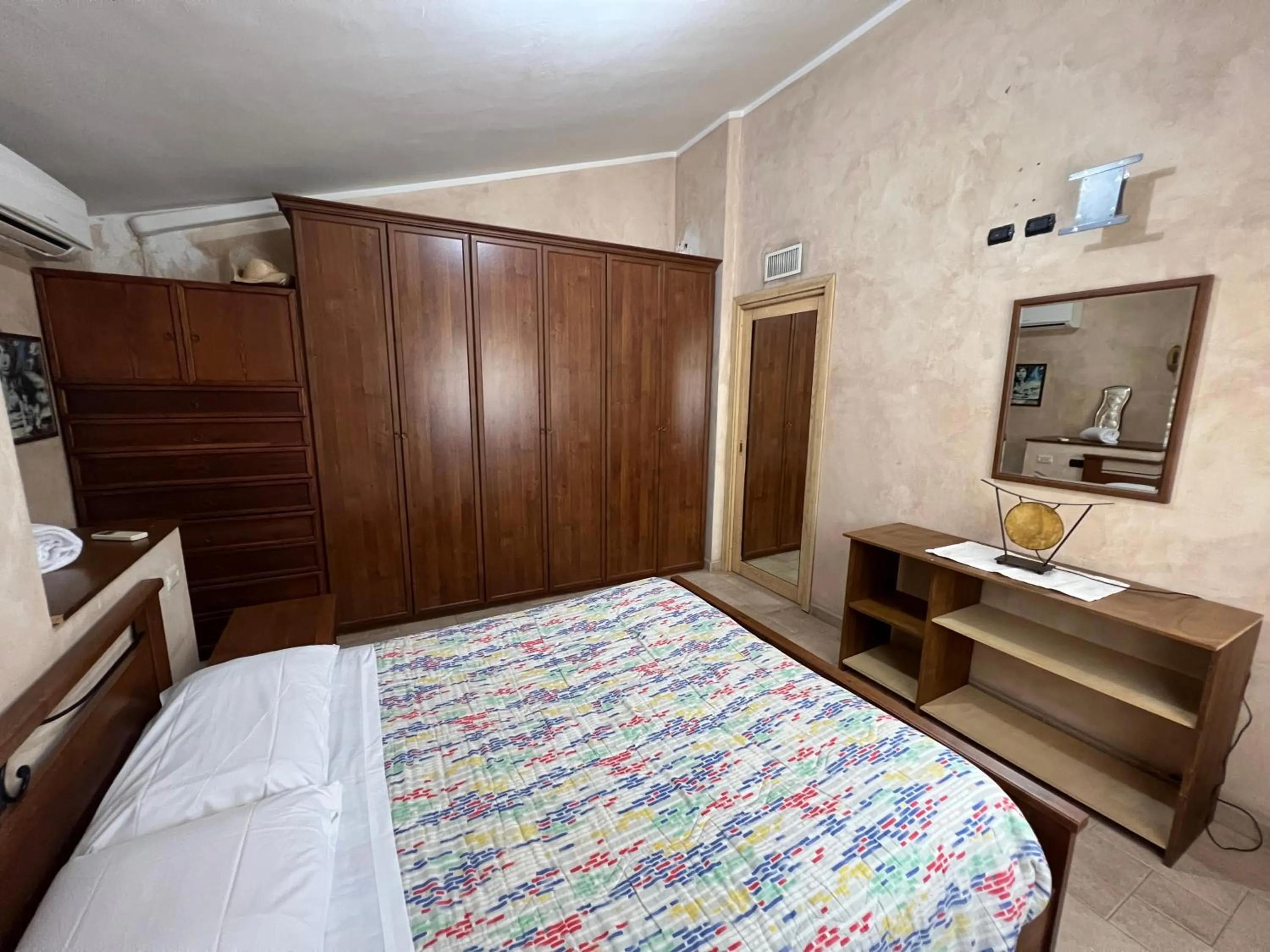 Bedroom, Bed in In campagna da Nino