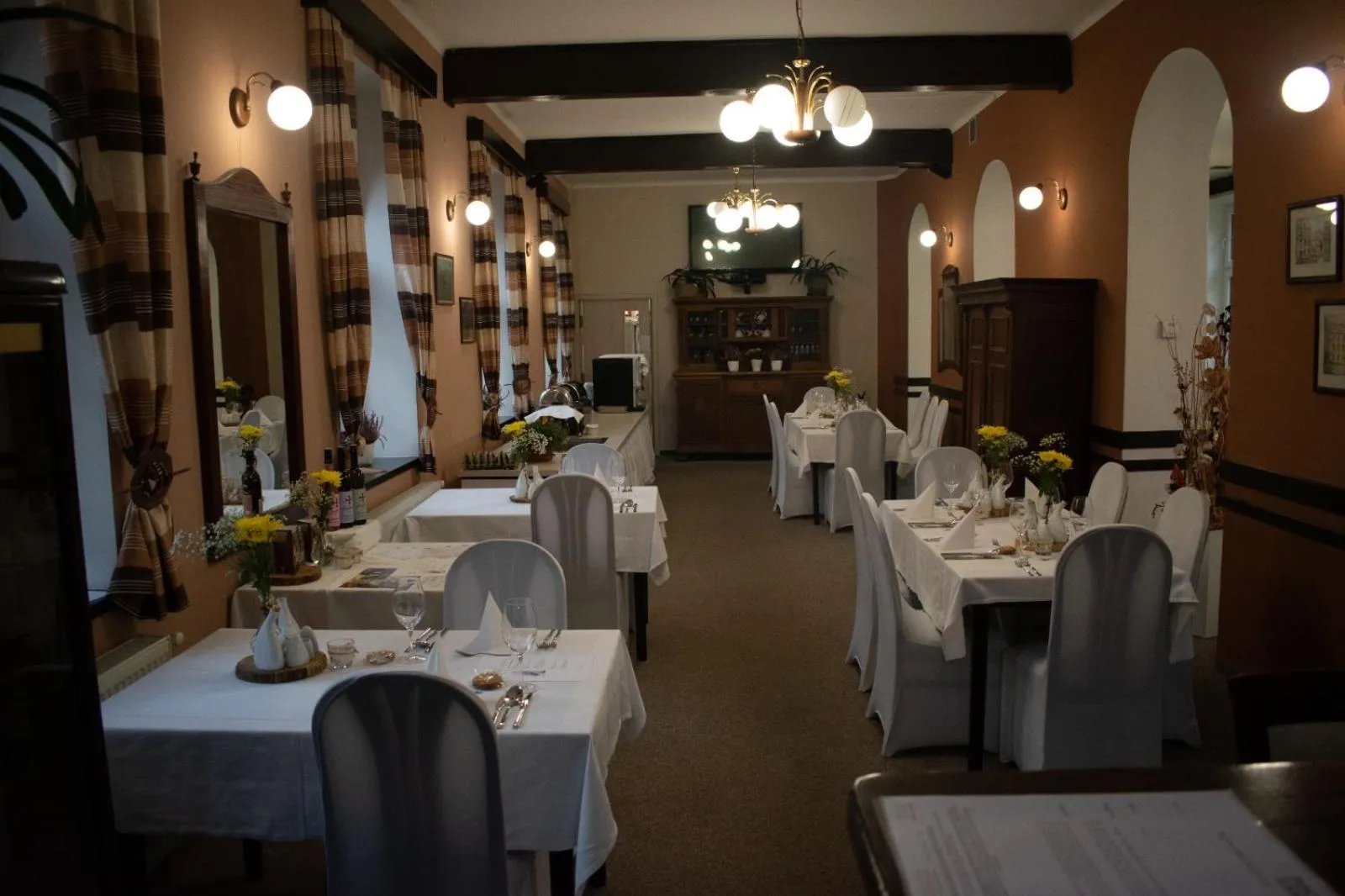 Restaurant/places to eat in Hotel U Kaple