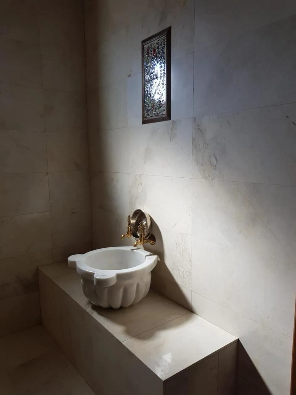 Bathroom in Vineyard Cave Hotel