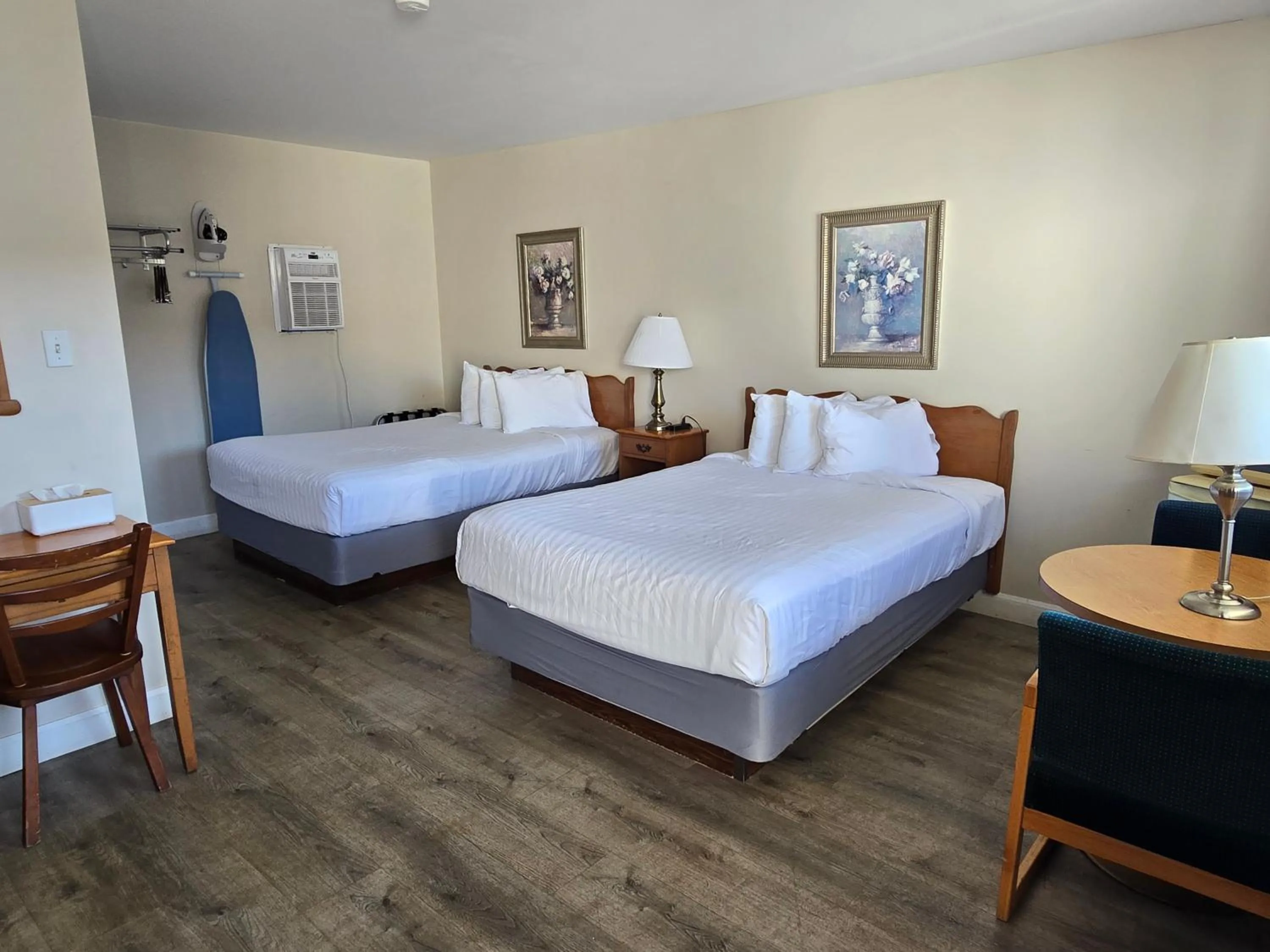 Bed in Travelodge by Wyndham Port Elgin