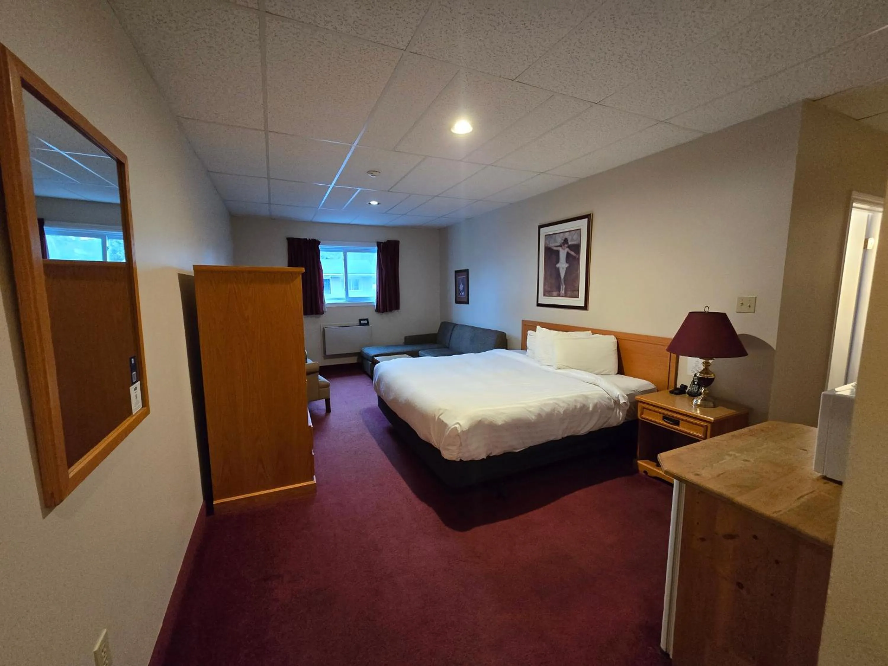 Bed in Travelodge by Wyndham Port Elgin