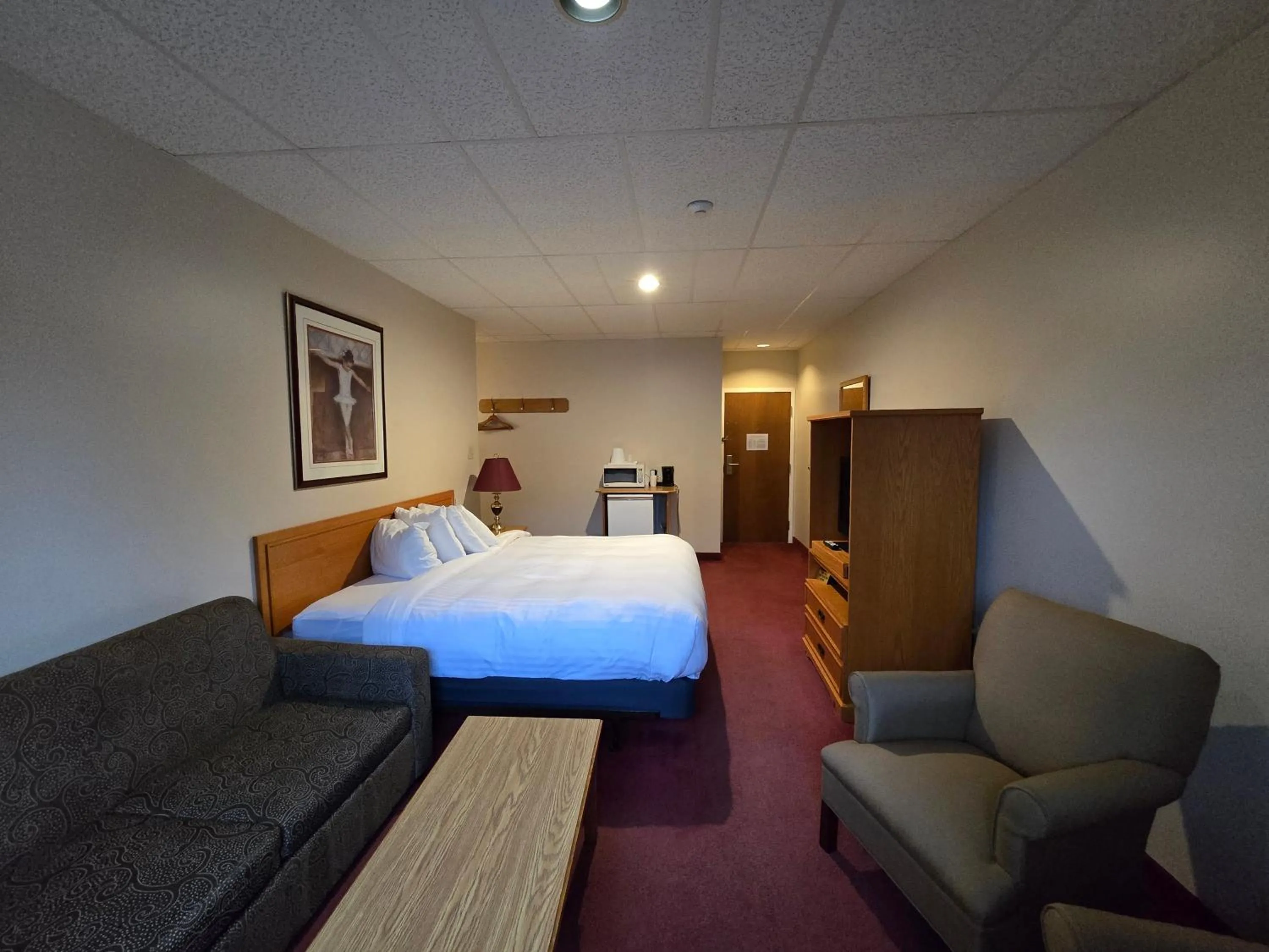 Bed in Travelodge by Wyndham Port Elgin